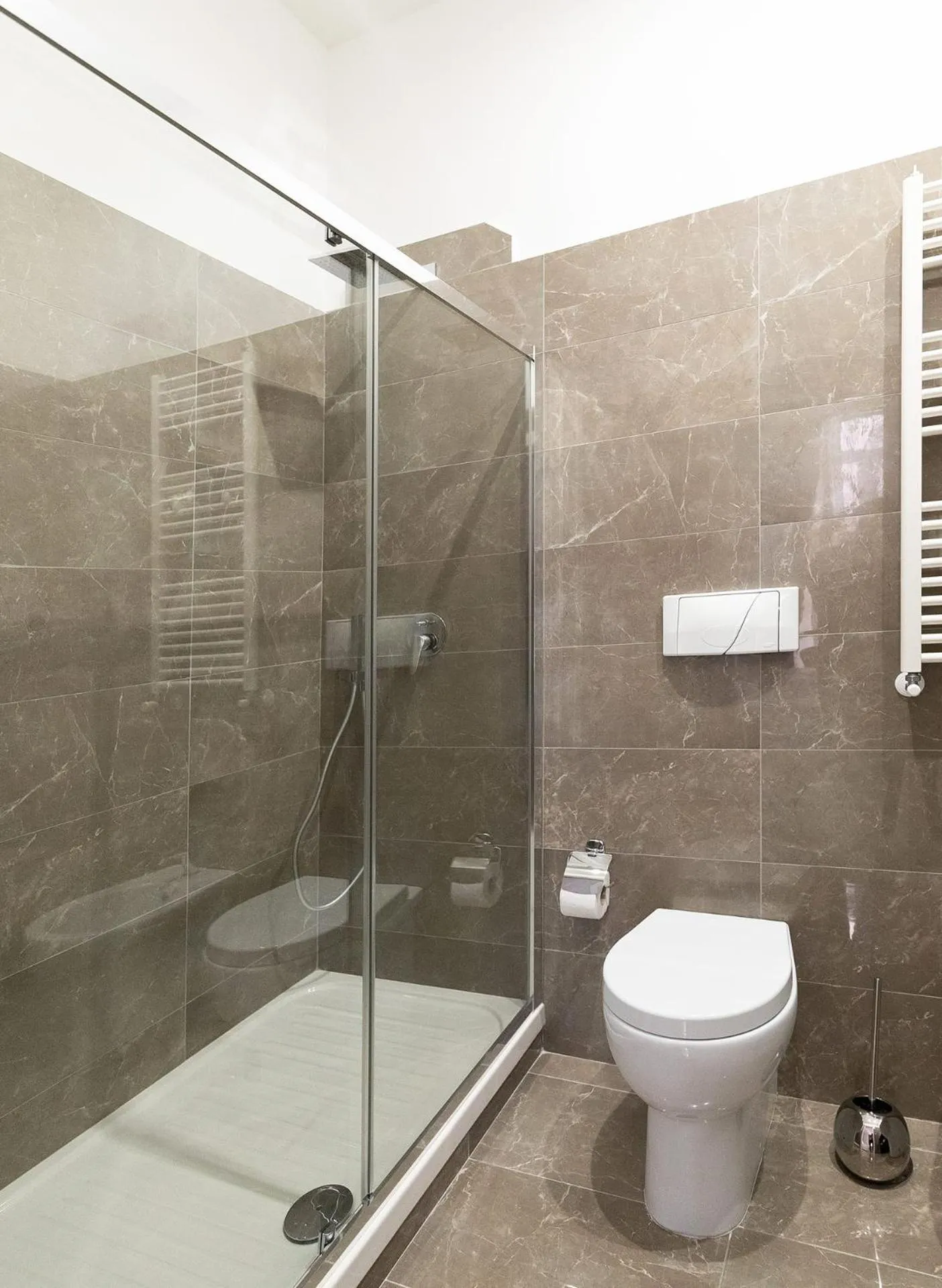 Shower in FJ Bianco Guest House