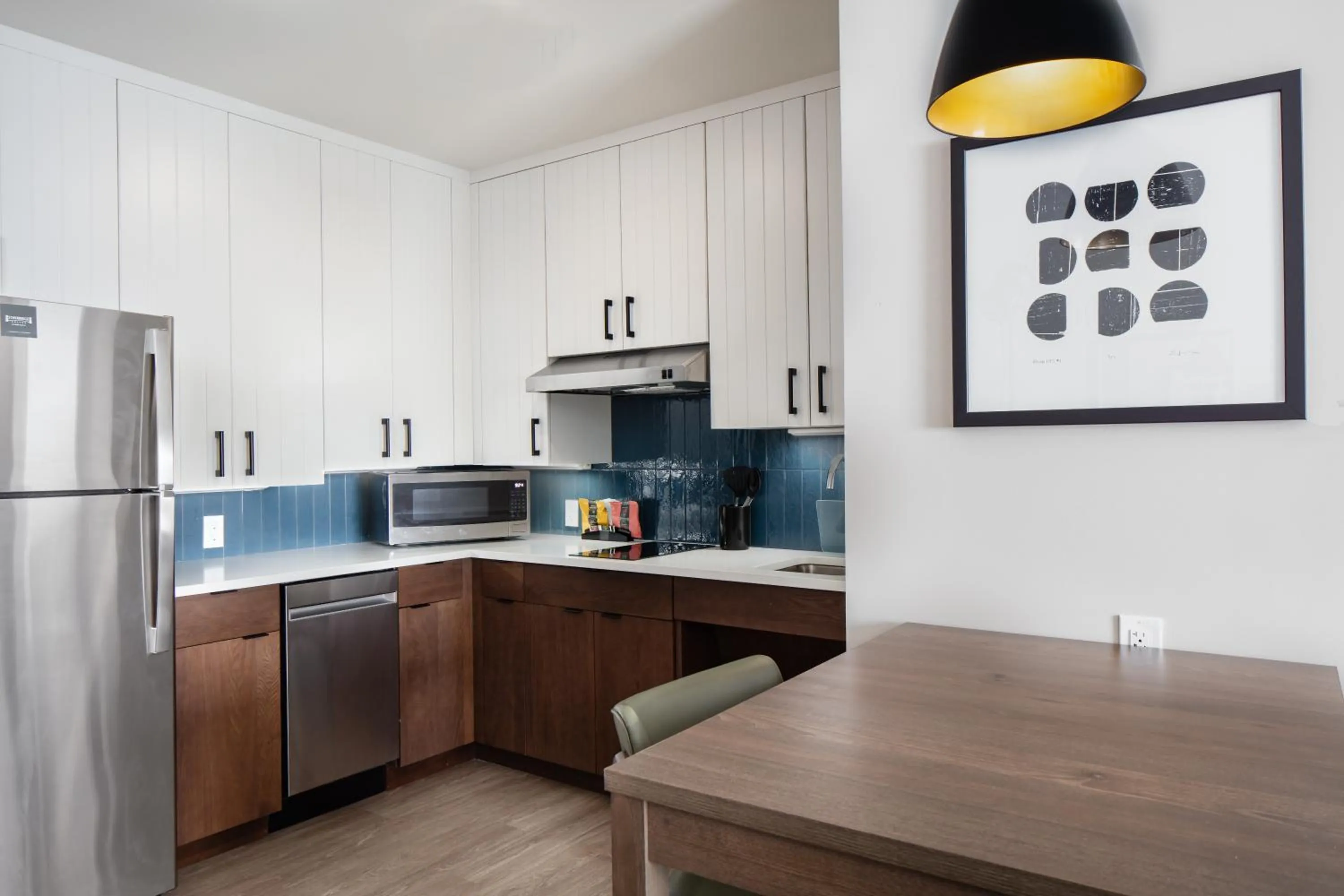 Kitchen or kitchenette in Staybridge Suites - Iowa City - Coralville by IHG