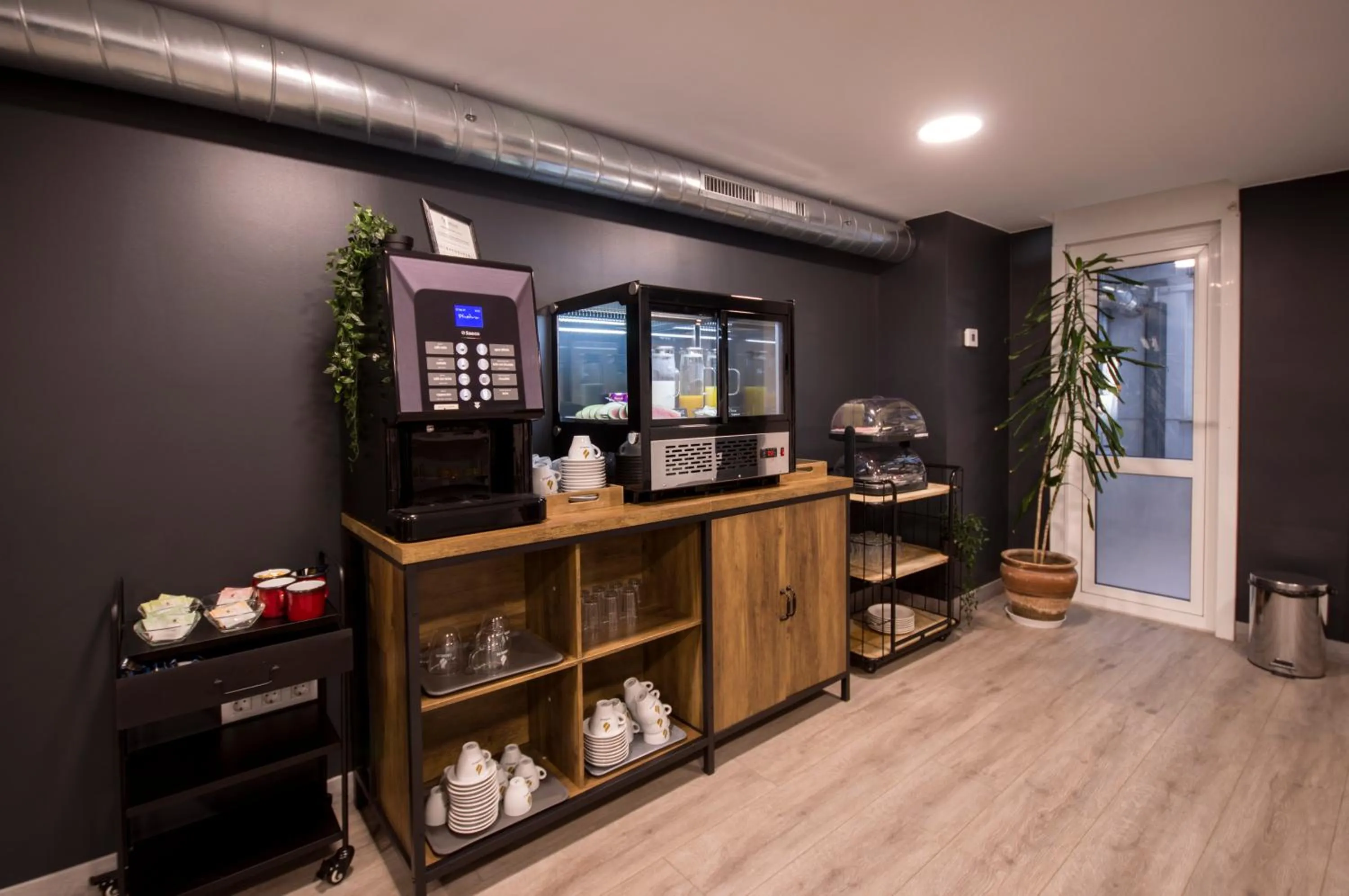 Breakfast in U-Hotel Darío Lugo