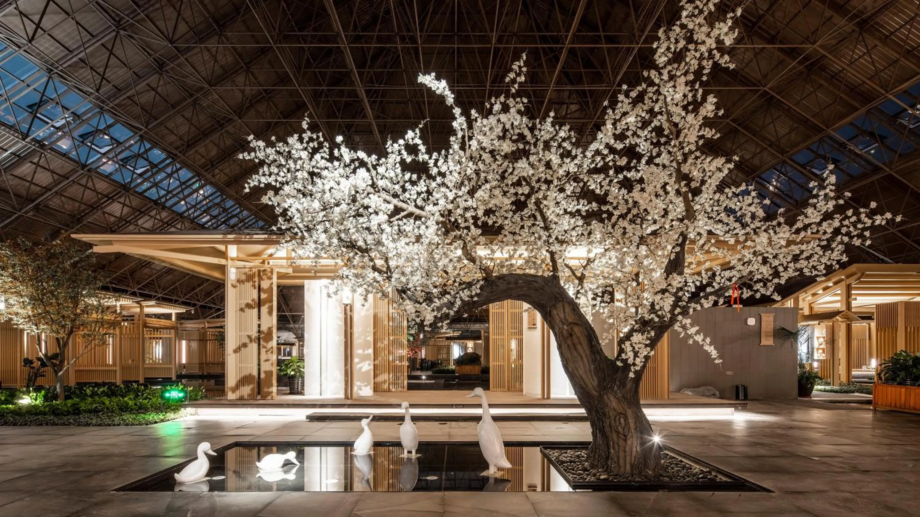 Lobby or reception in Crowne Plaza Beijing Badaling by IHG