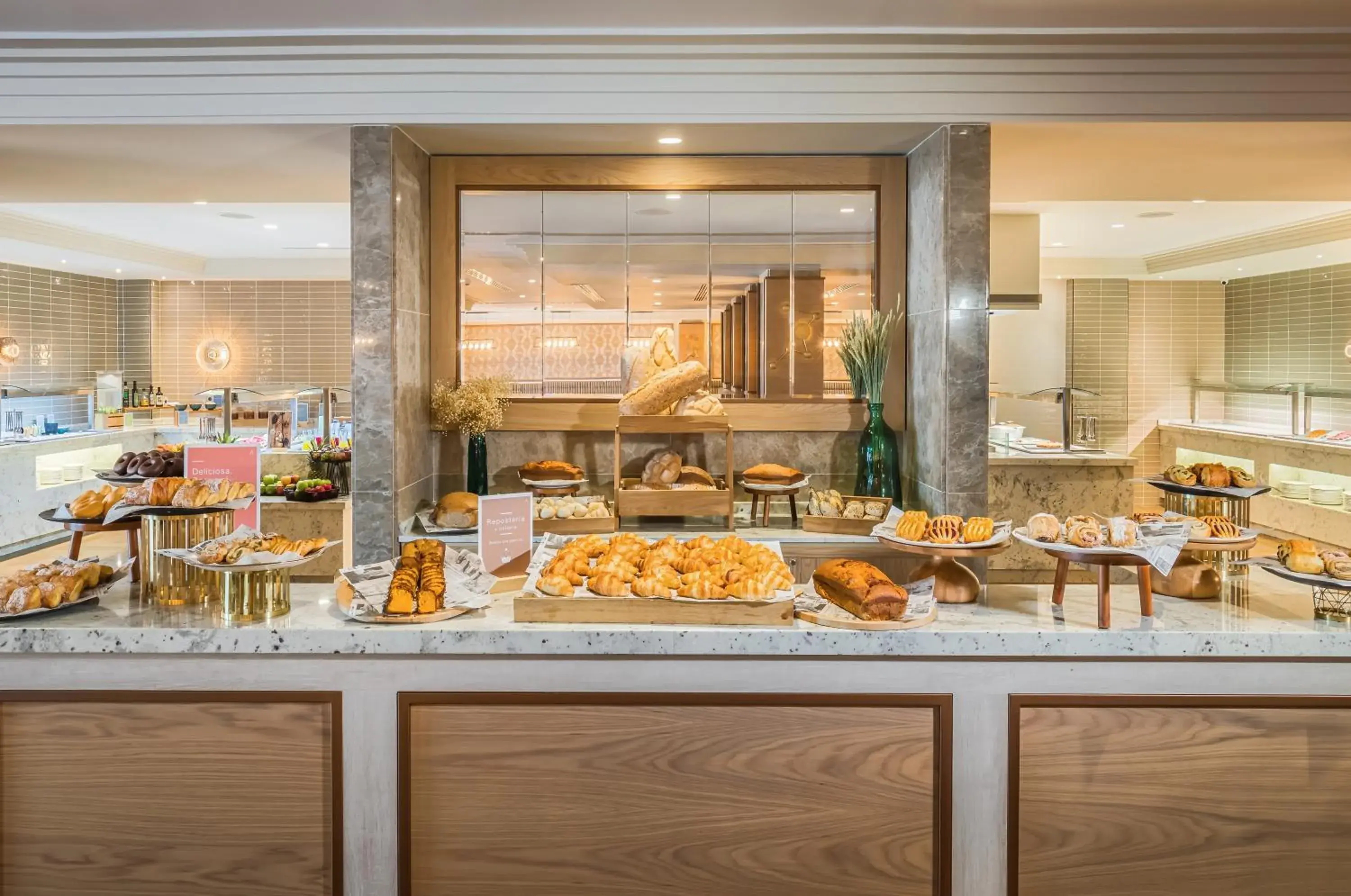 Buffet breakfast in Barceló la Nucía Hills Buffet breakfast in Barceló la Nucía Hills