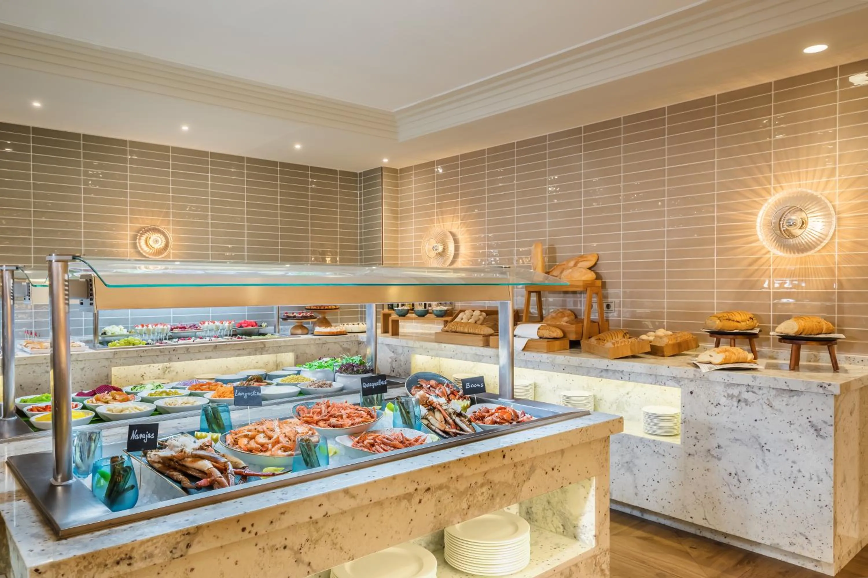 Restaurant/places to eat in Barceló la Nucía Hills