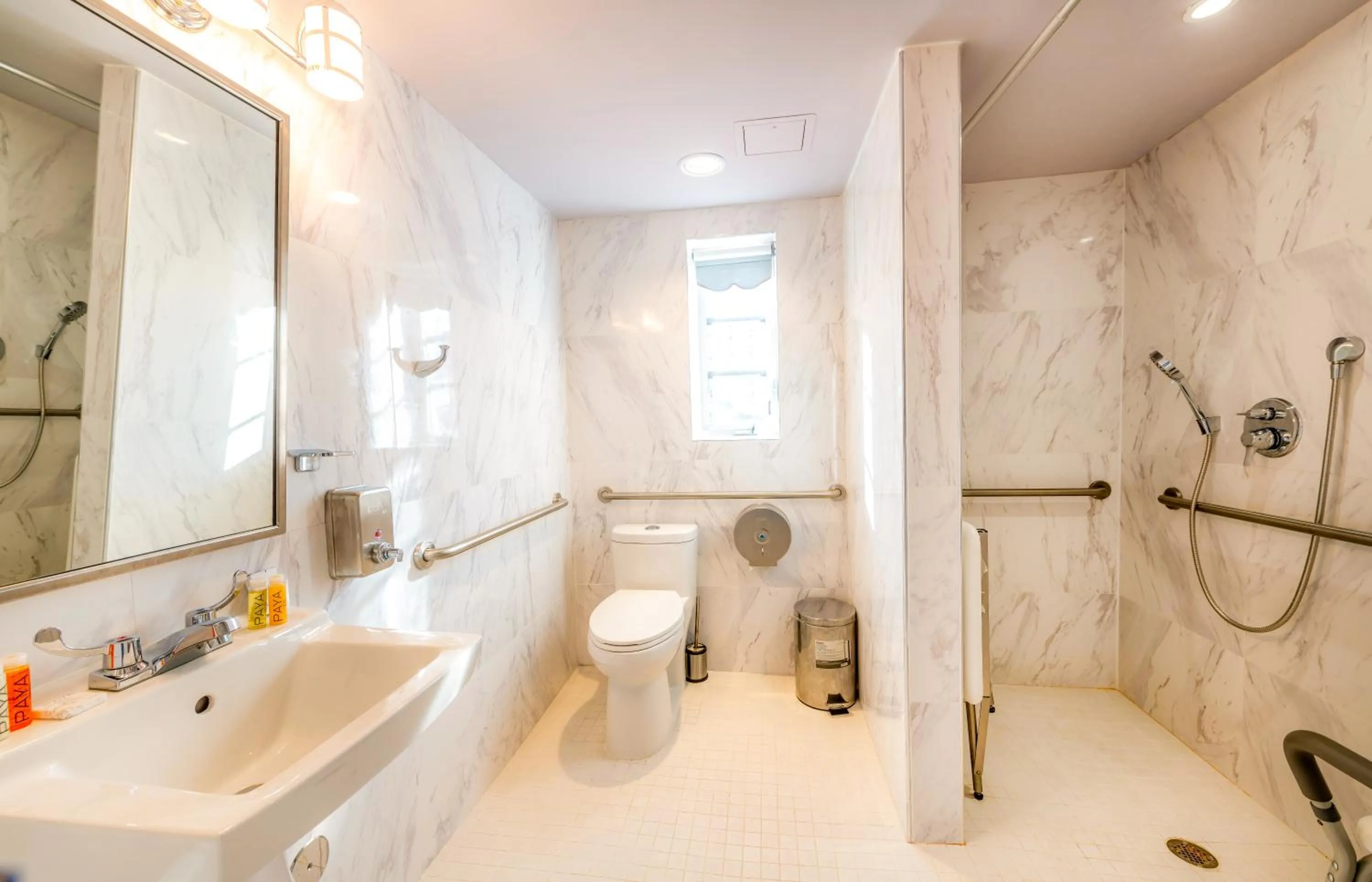 Bathroom in Secret Garden Miami Beach