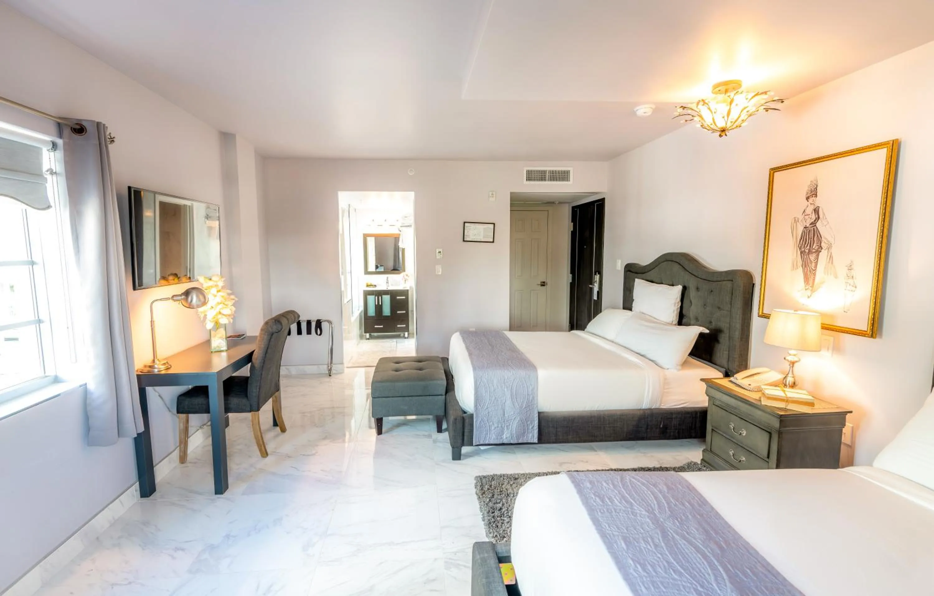 Photo of the whole room, Bed in Secret Garden Miami Beach