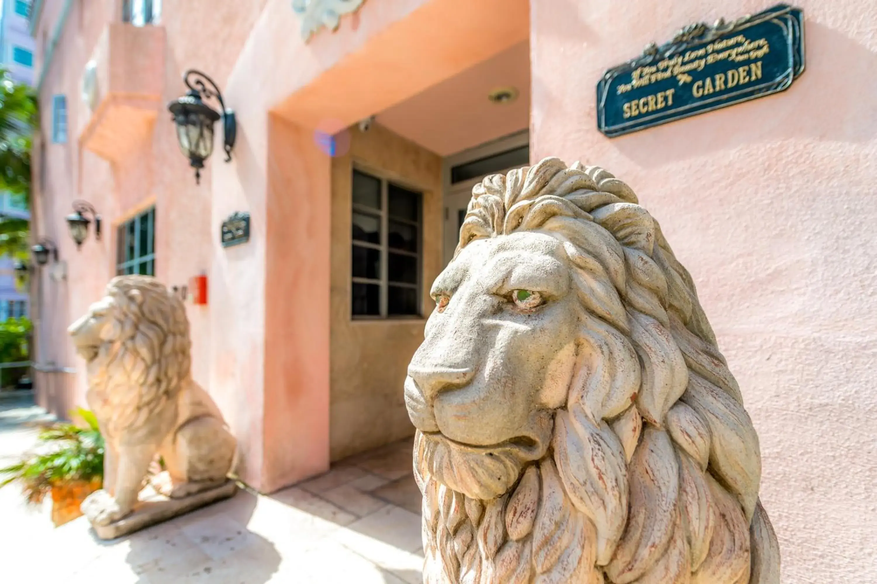 Facade/entrance in Secret Garden Miami Beach Facade/entrance in Secret Garden Miami Beach