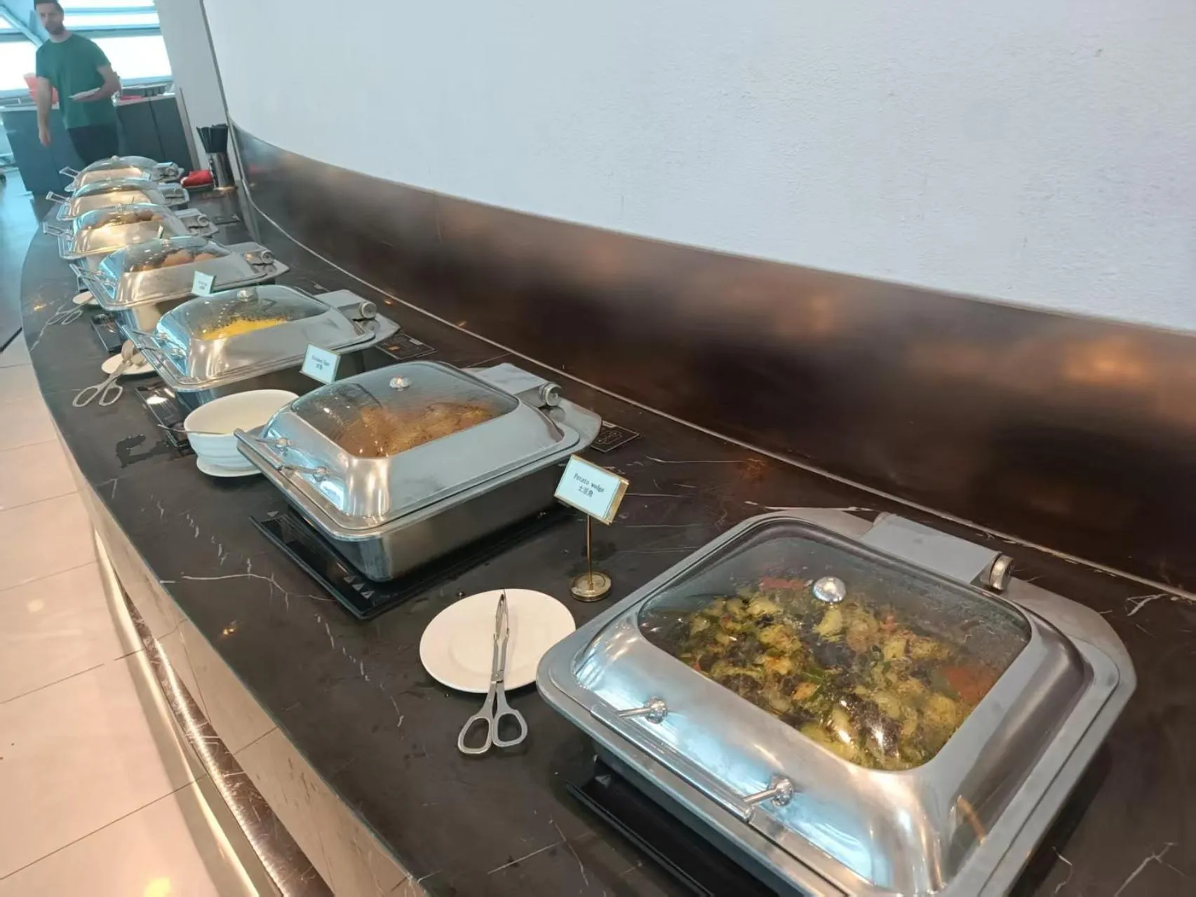 Breakfast in Novotel Atlantis Shanghai - Enjoy our great-valued breakfast in our rooftop revolving restaurant with a stunning river view & utilize our FREE self-serviced laundry