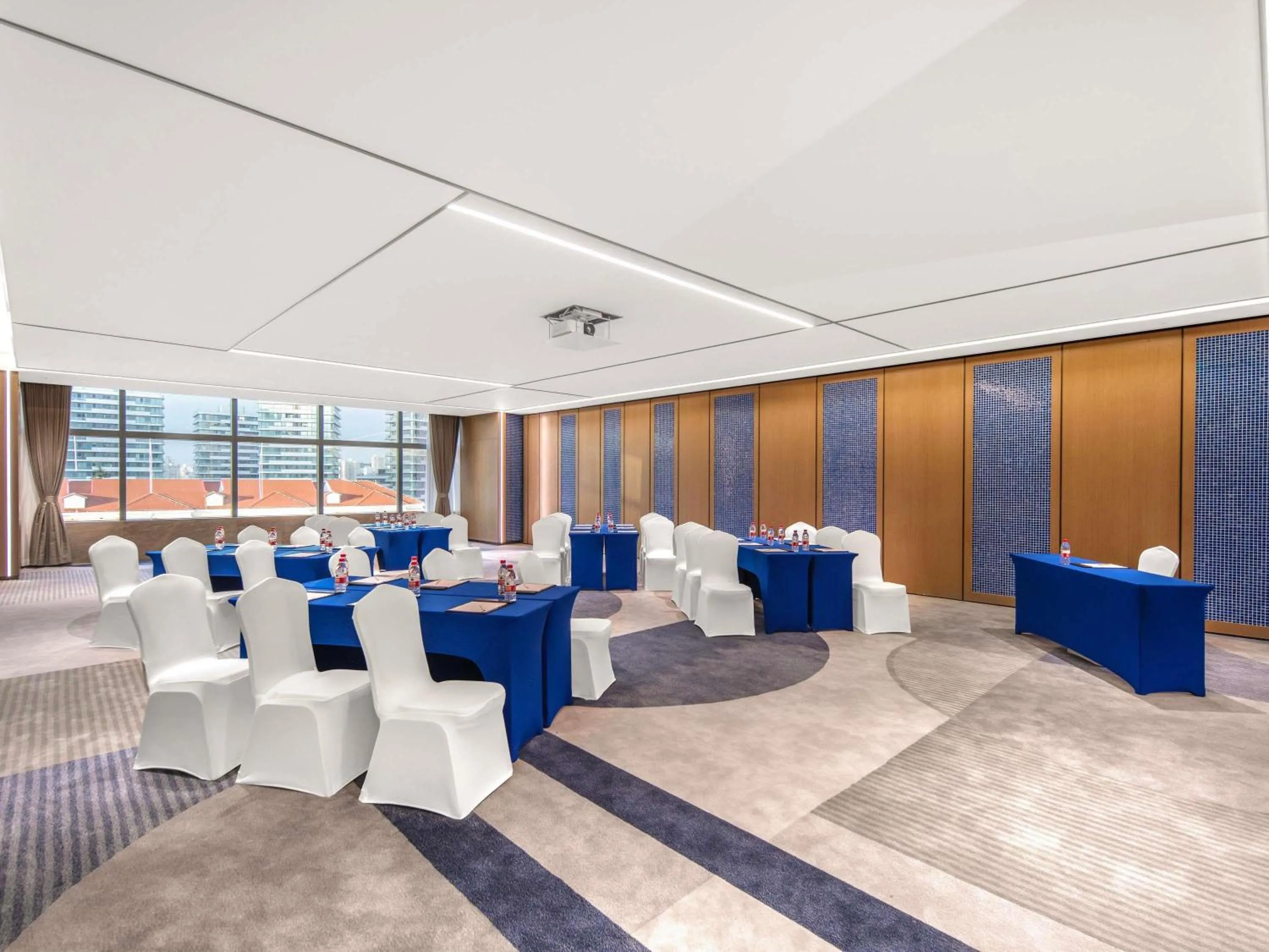 Meeting/conference room in Novotel Atlantis Shanghai