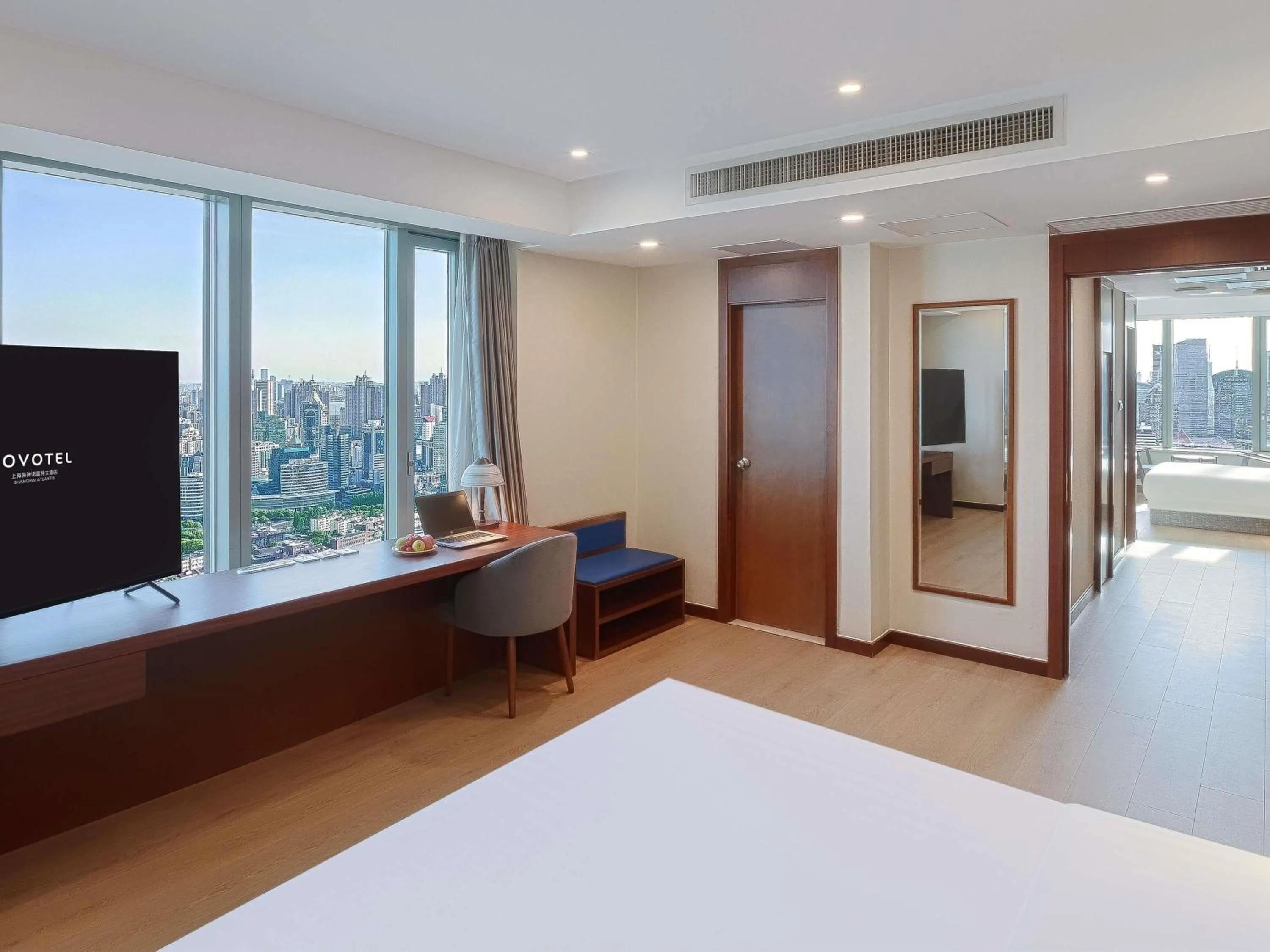 Bedroom, Bed in Novotel Atlantis Shanghai - Enjoy our great-valued breakfast in our rooftop revolving restaurant with a stunning river view & utilize our FREE self-serviced laundry