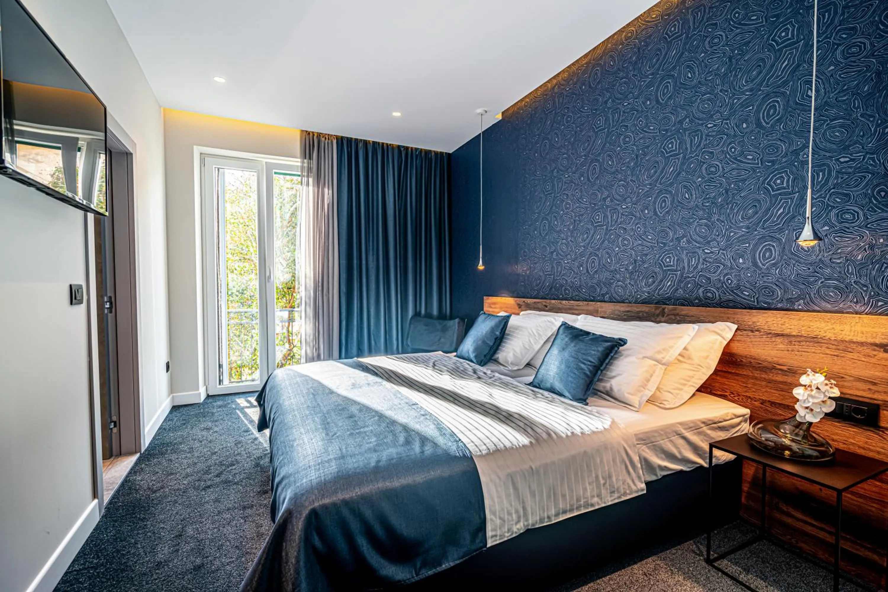 Double or Twin Room with Balcony in CALMA Luxury Rooms