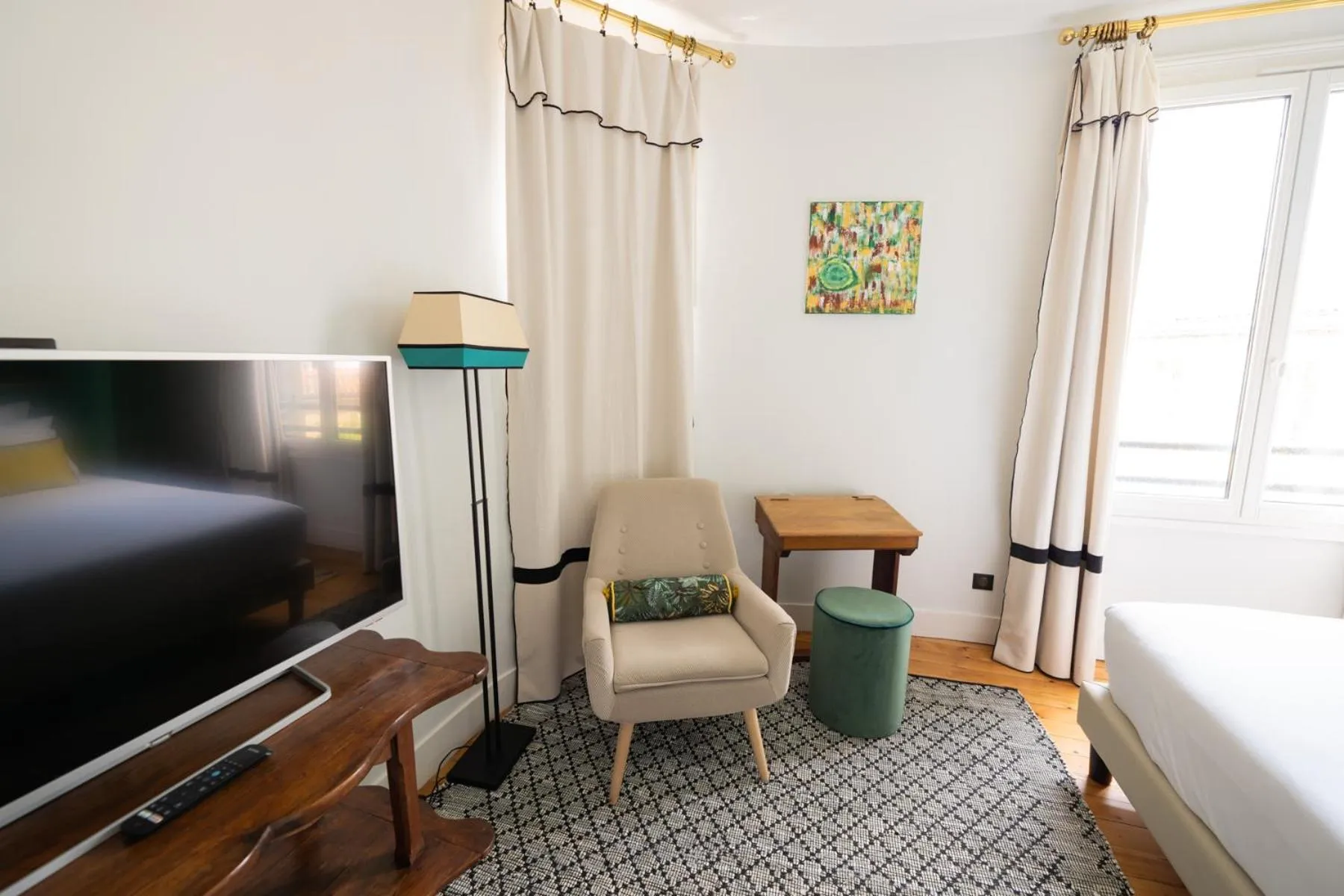 TV and multimedia, Bed in Maison Manège Bordeaux Centre