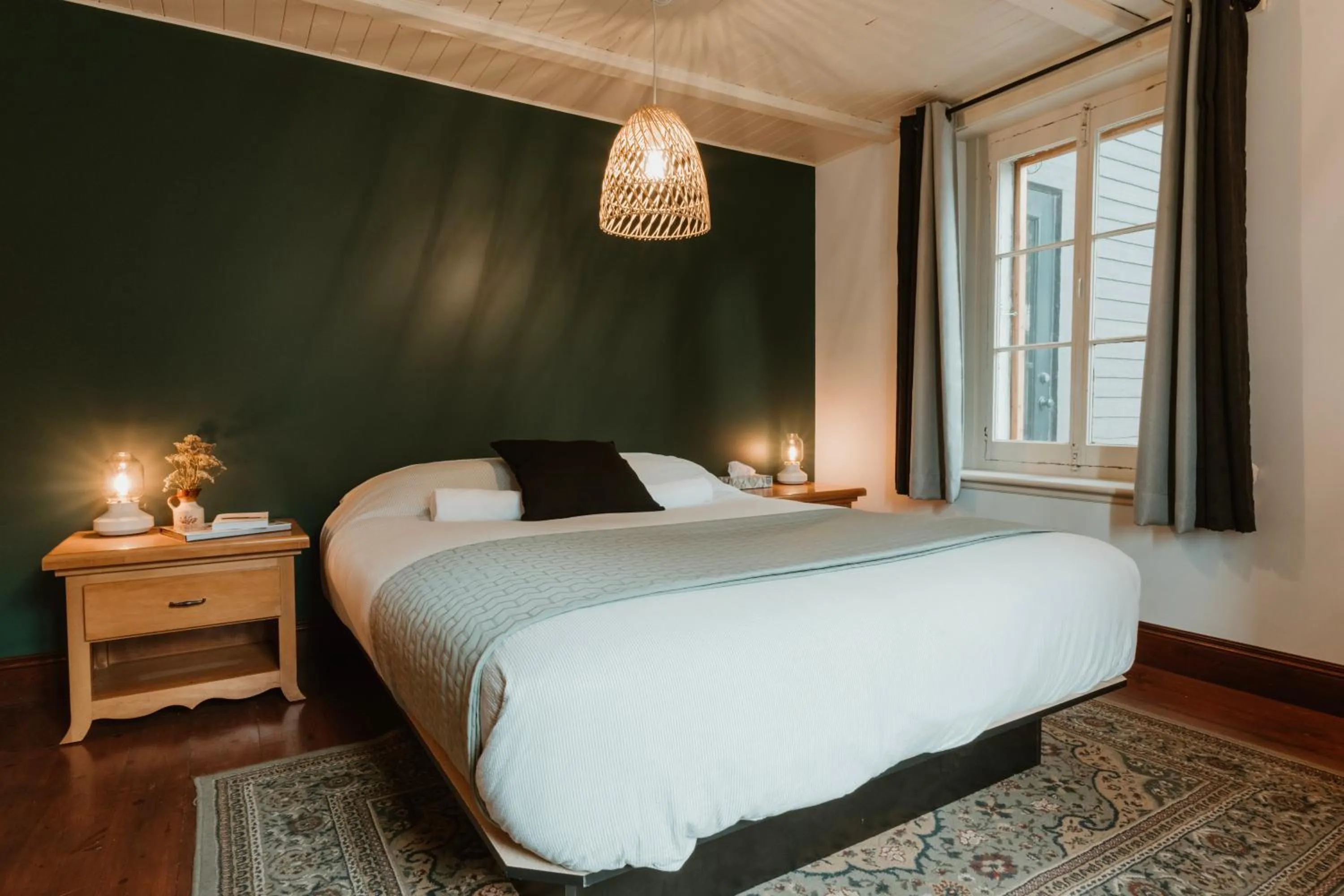 Bedroom, Bed in Auberge de l'Ouest