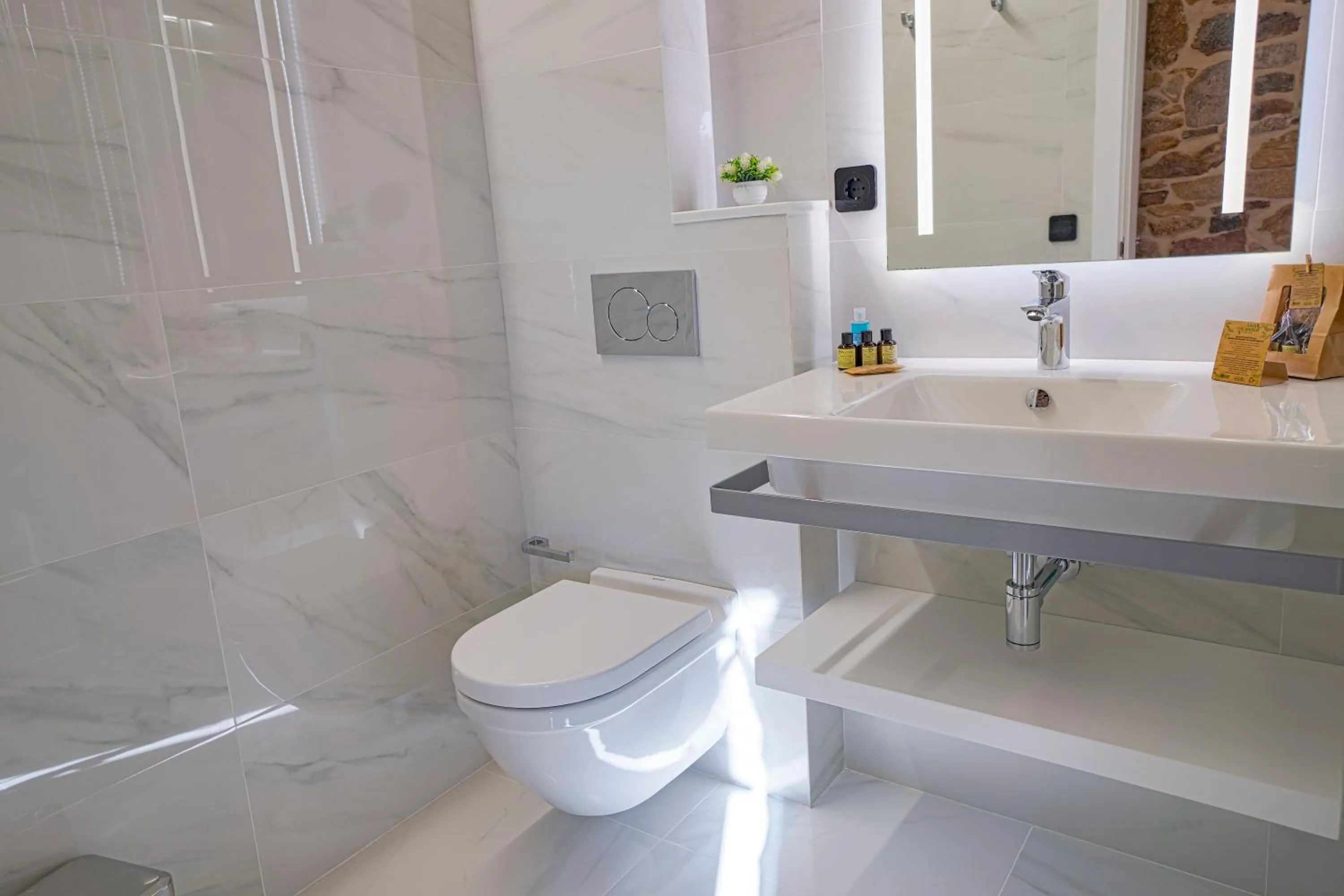 Bathroom in Hotel As Torres da Hermida