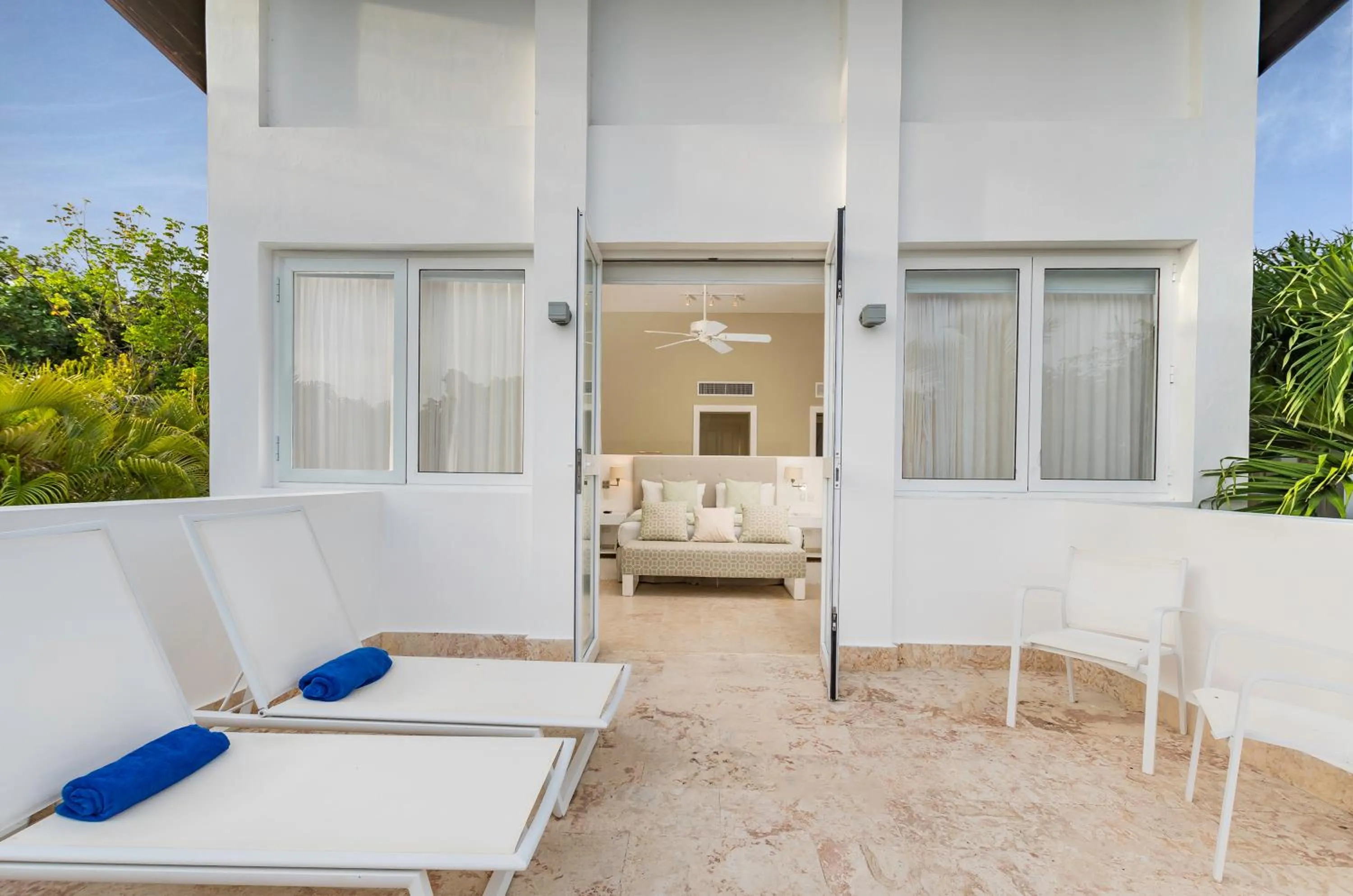 Bed in Unbelievable Villa with Pool - Perfect Family Vacay