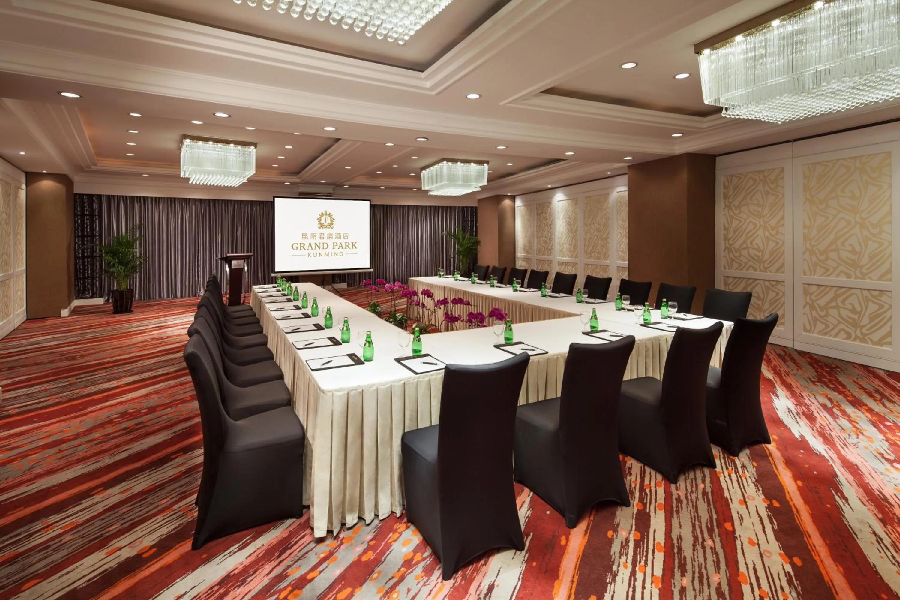 Business facilities in Grand Park Kunming