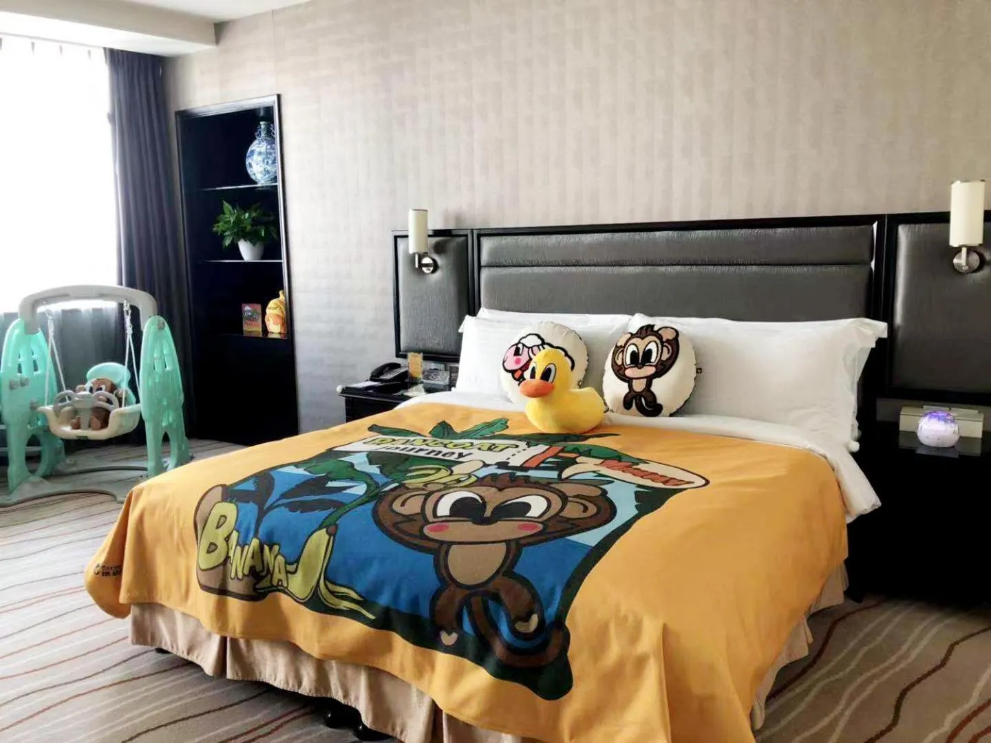 Bed in Grand Park Kunming