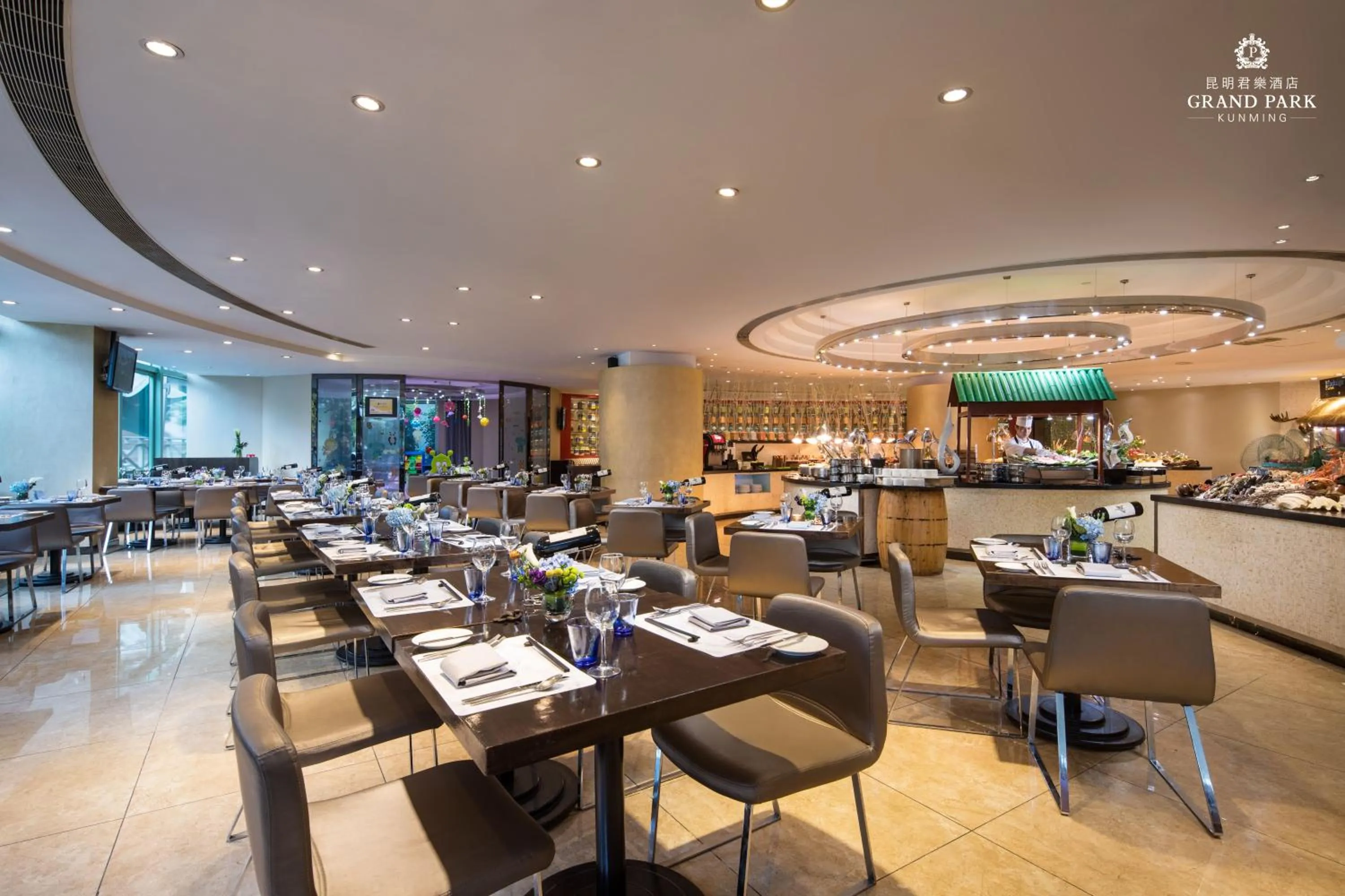 Restaurant/places to eat in Grand Park Kunming