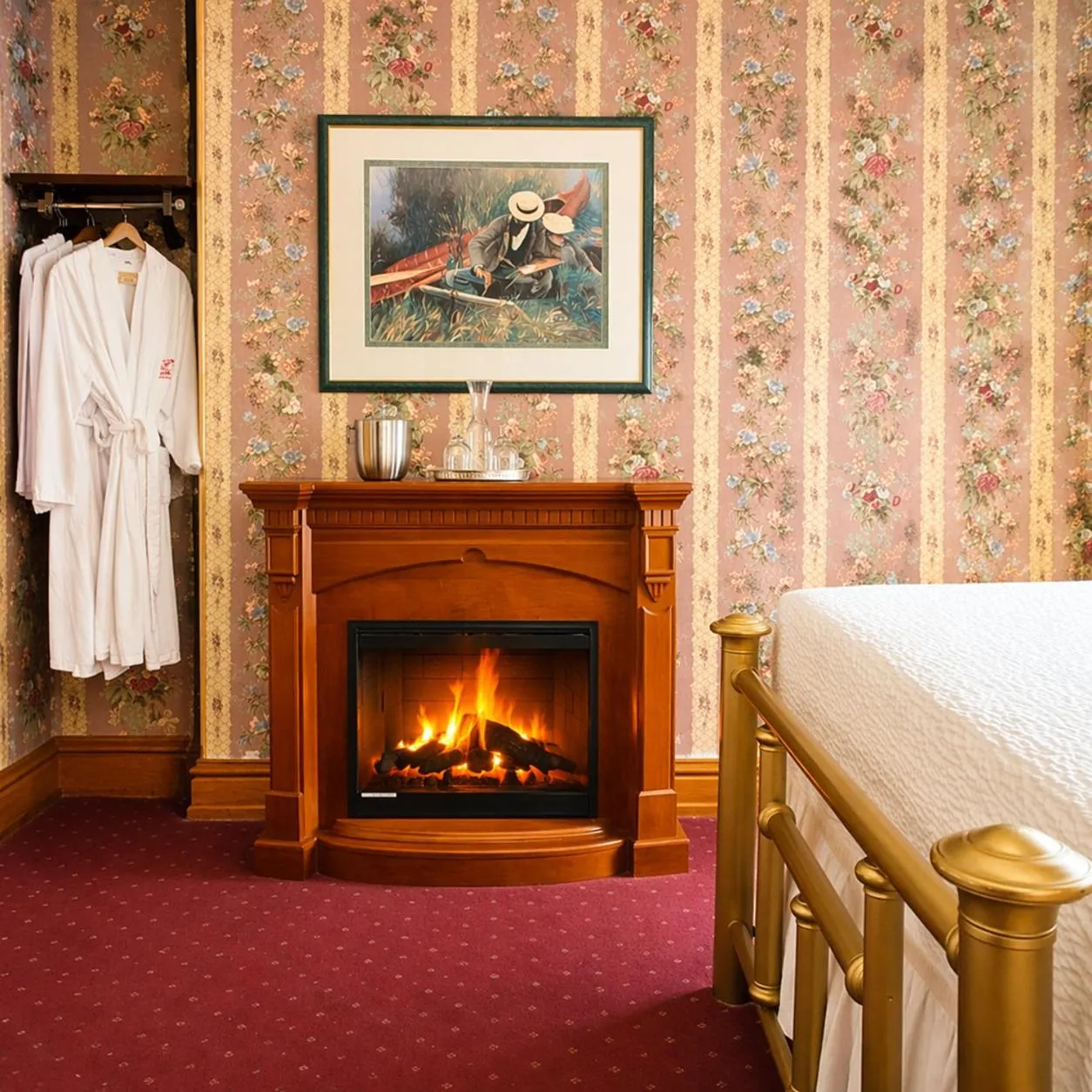 Bedroom in The Kalamazoo House Downtown Hotel and Suites
