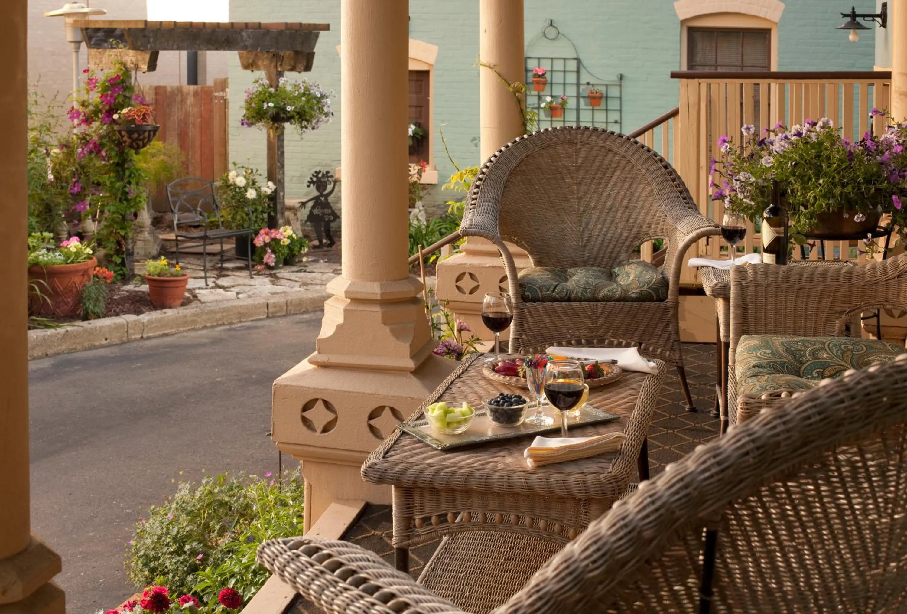 Patio in The Kalamazoo House Downtown Hotel and Suites