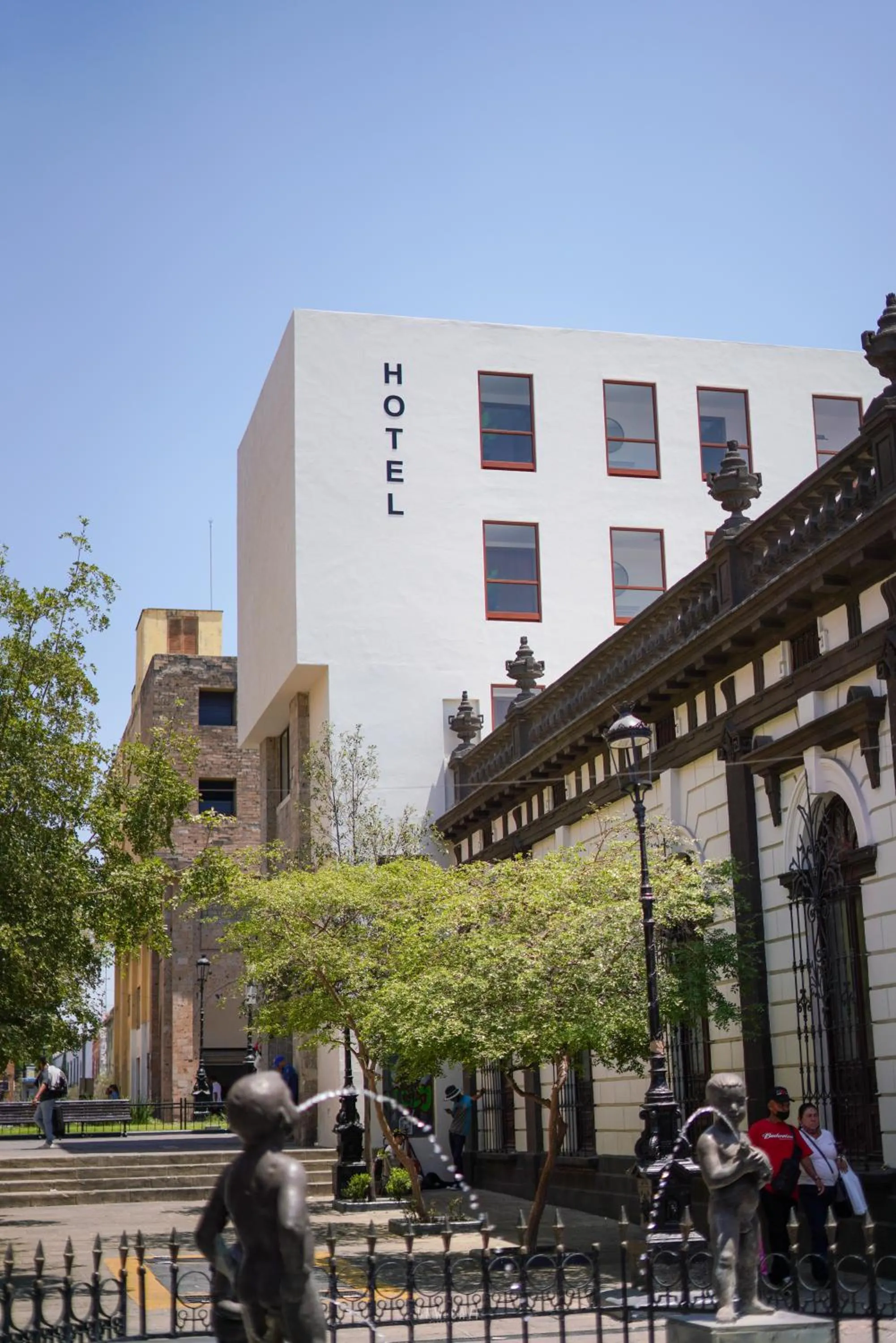 Facade/entrance in Six Hotel Guadalajara Degollado