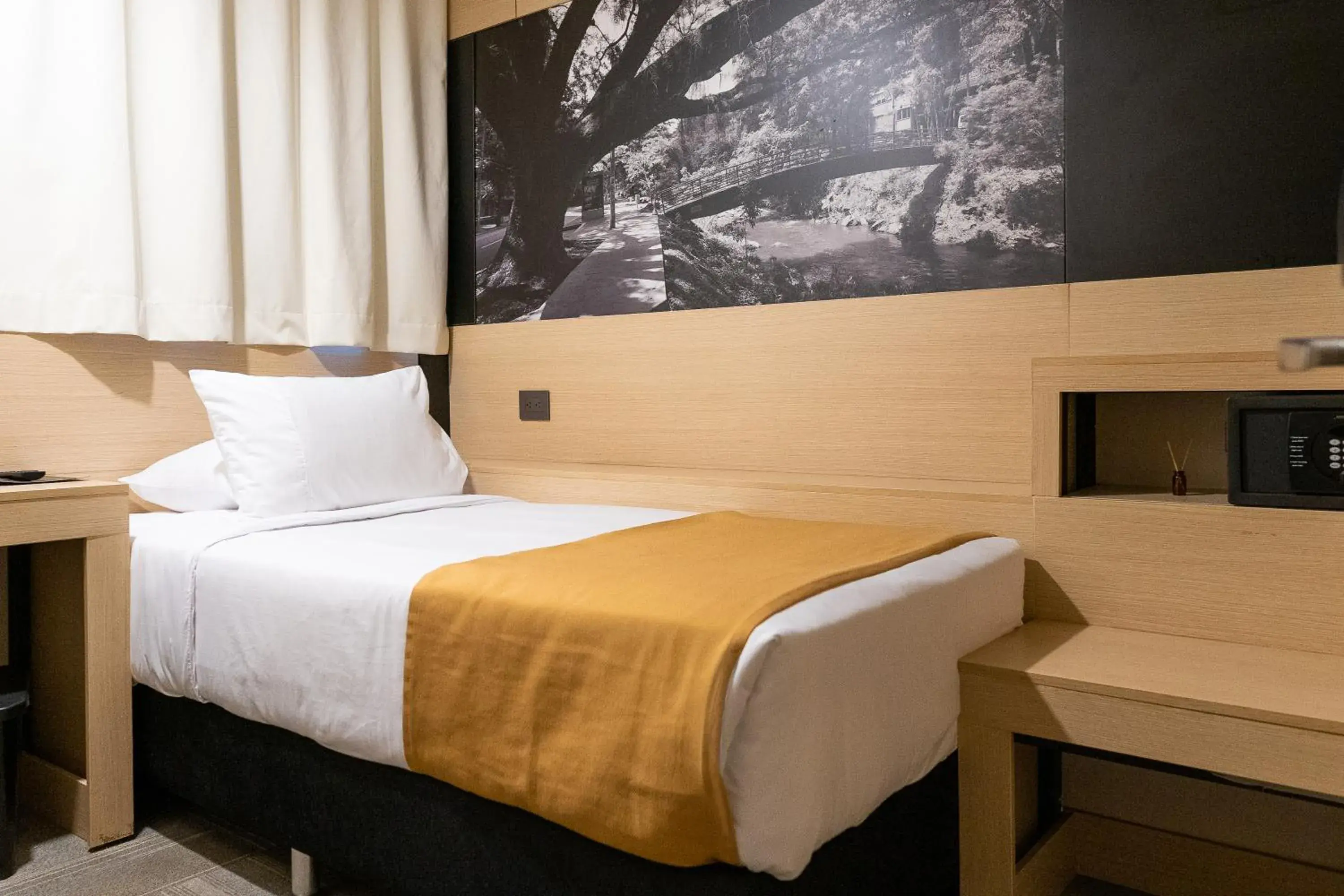 Small Single Room in Hotel Foresto 365 Small Single Room in Hotel Foresto 365