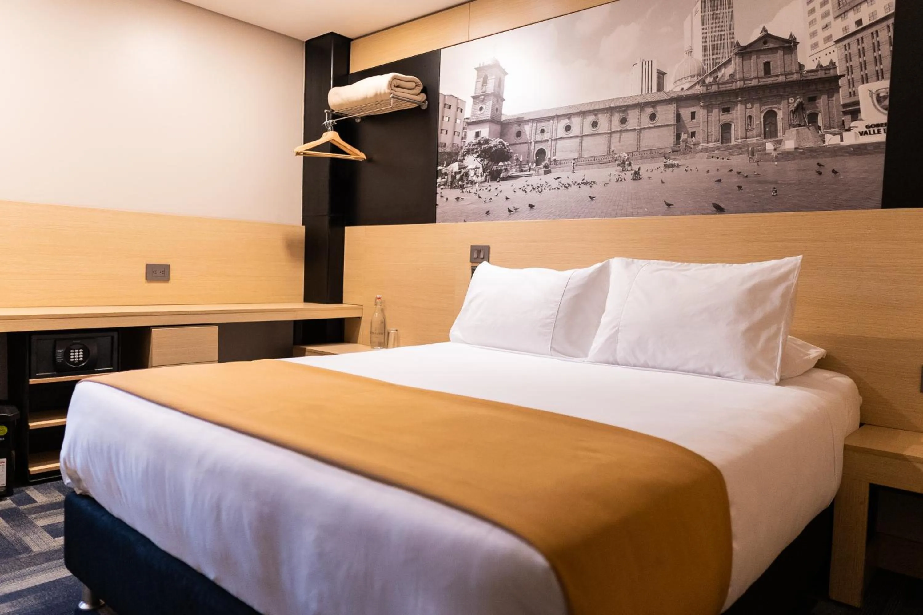 Photo of the whole room, Bed in Hotel Foresto 365