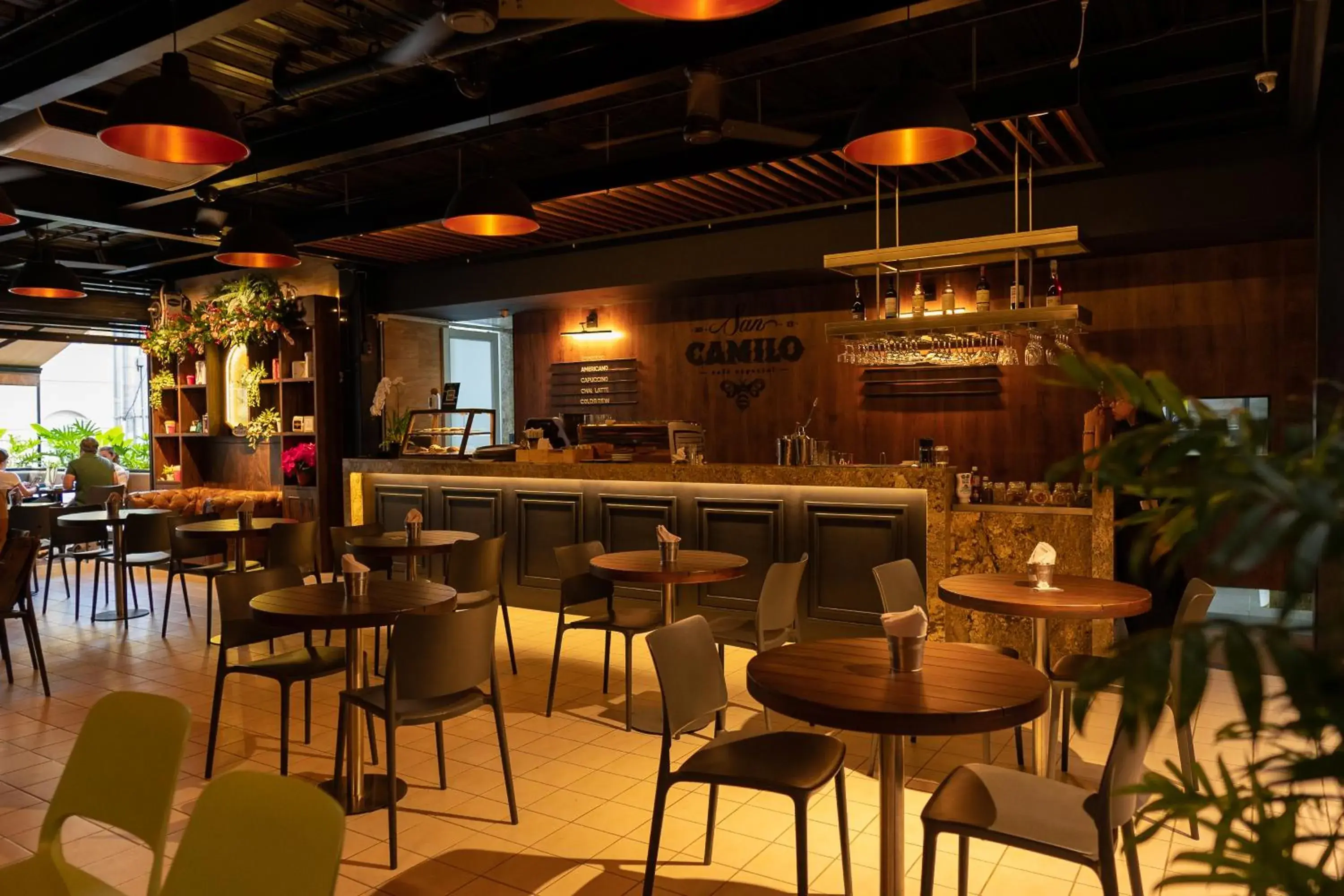 Lounge or bar in Hotel Foresto 365 Lounge or bar in Hotel Foresto 365