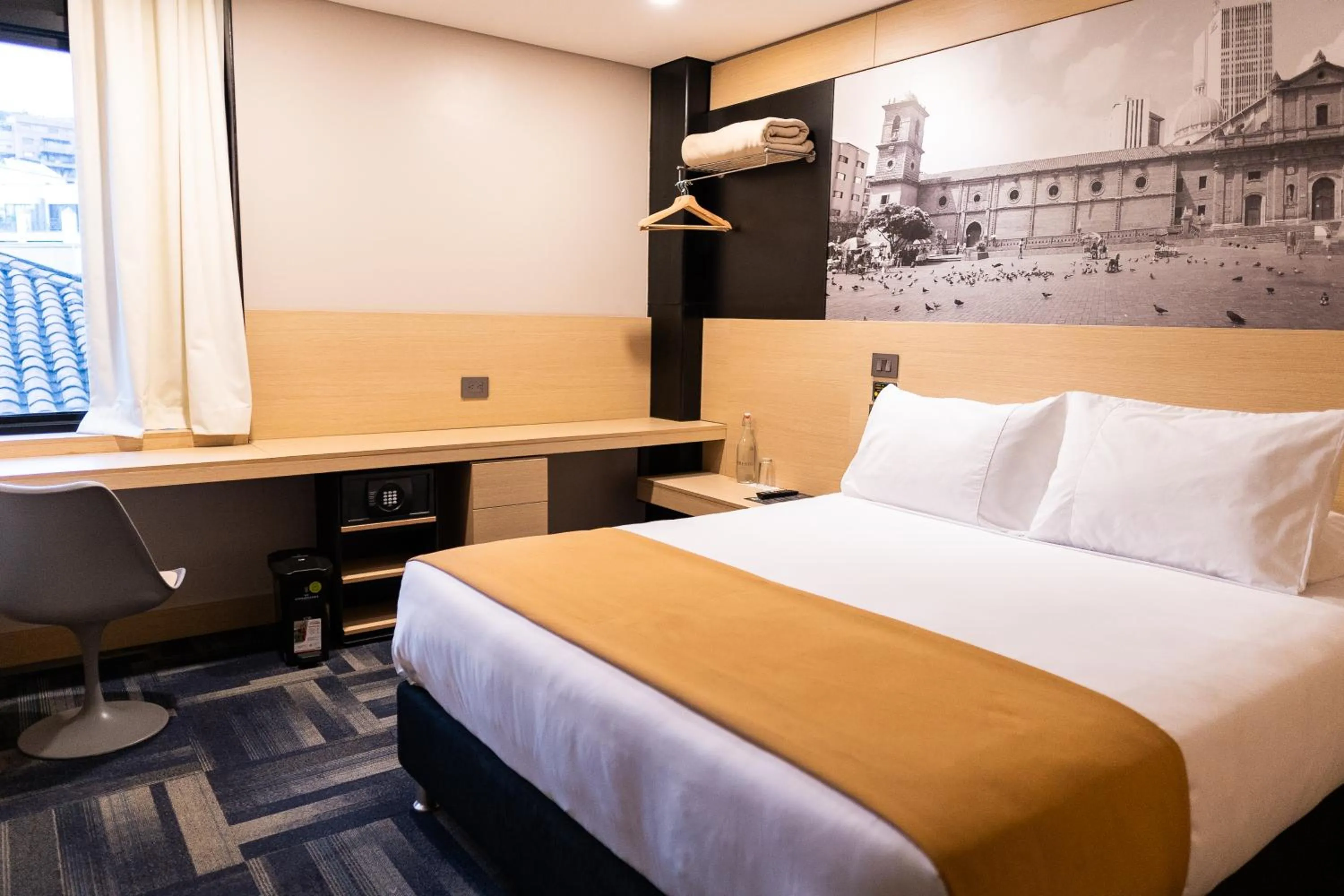 Photo of the whole room, Bed in Hotel Foresto 365