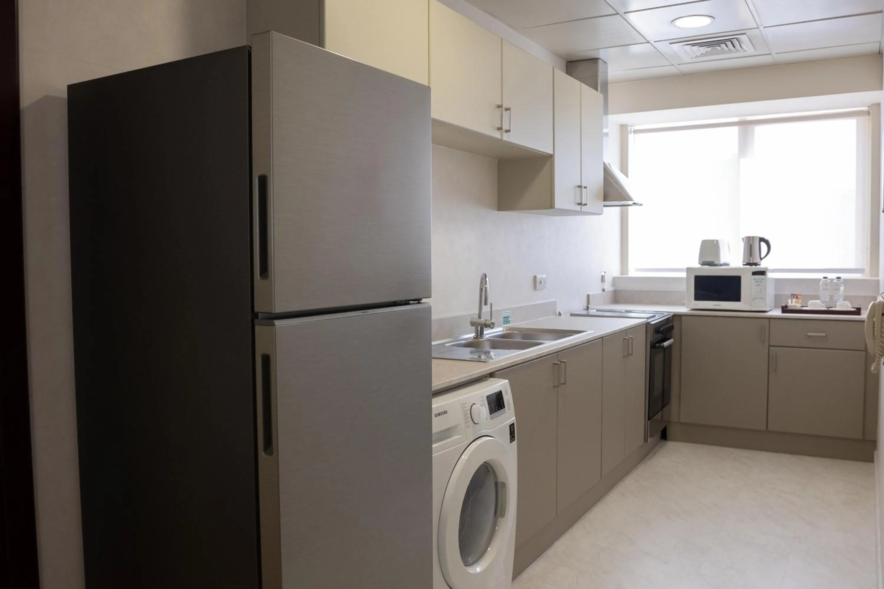 Kitchen or kitchenette in Grand Millennium Dubai