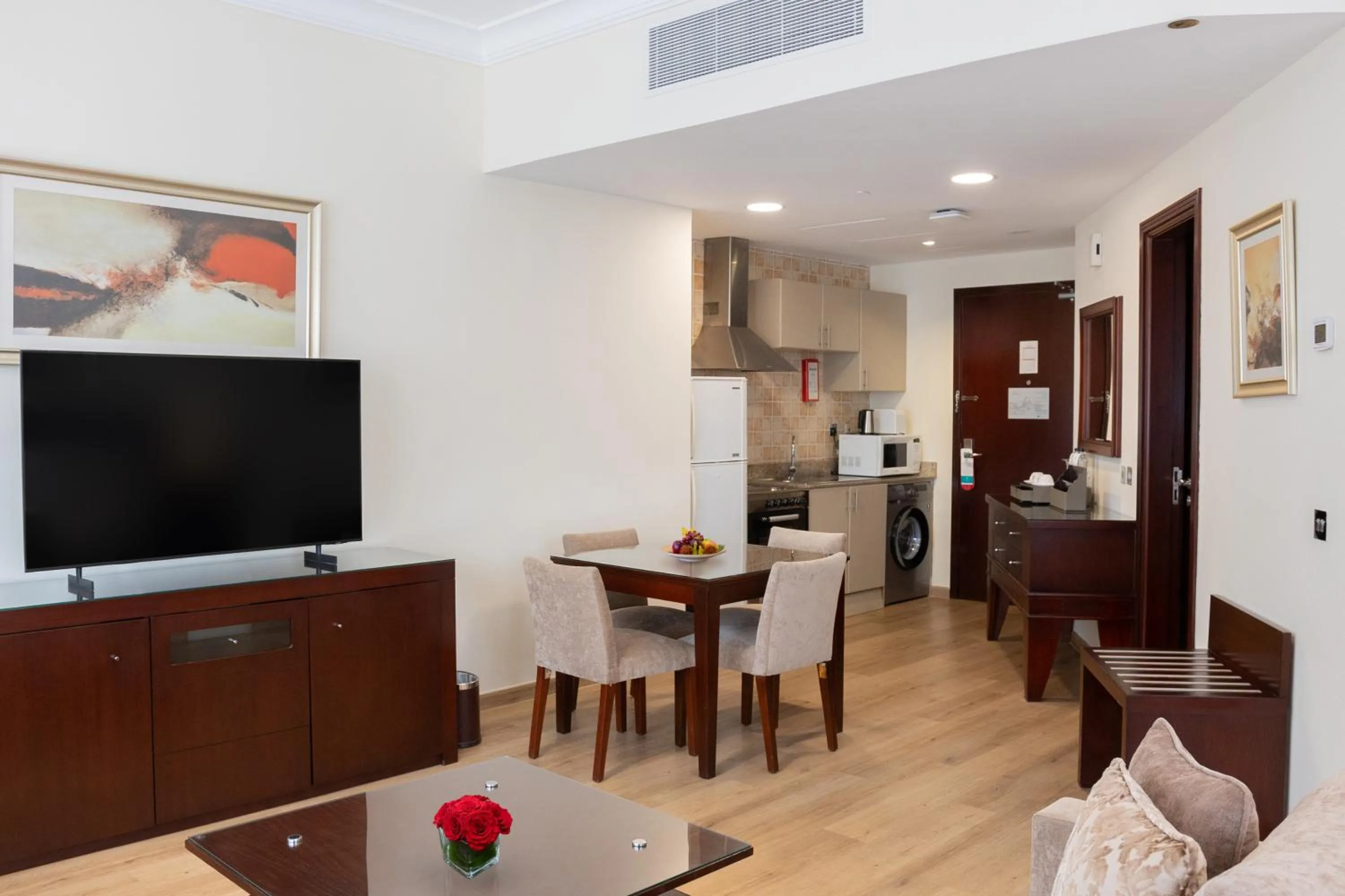 TV and multimedia in Grand Millennium Dubai