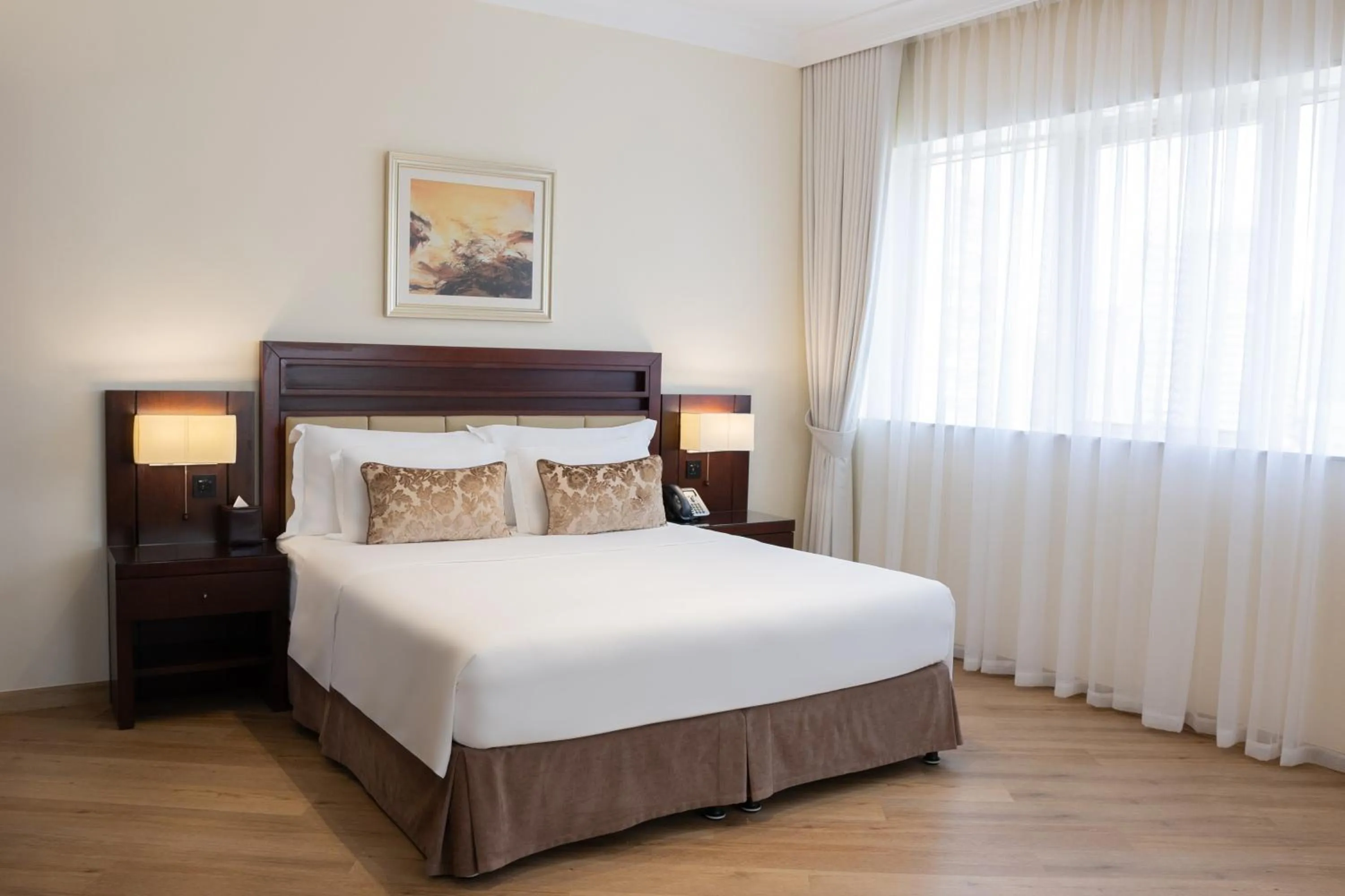 Photo of the whole room, Bed in Grand Millennium Dubai