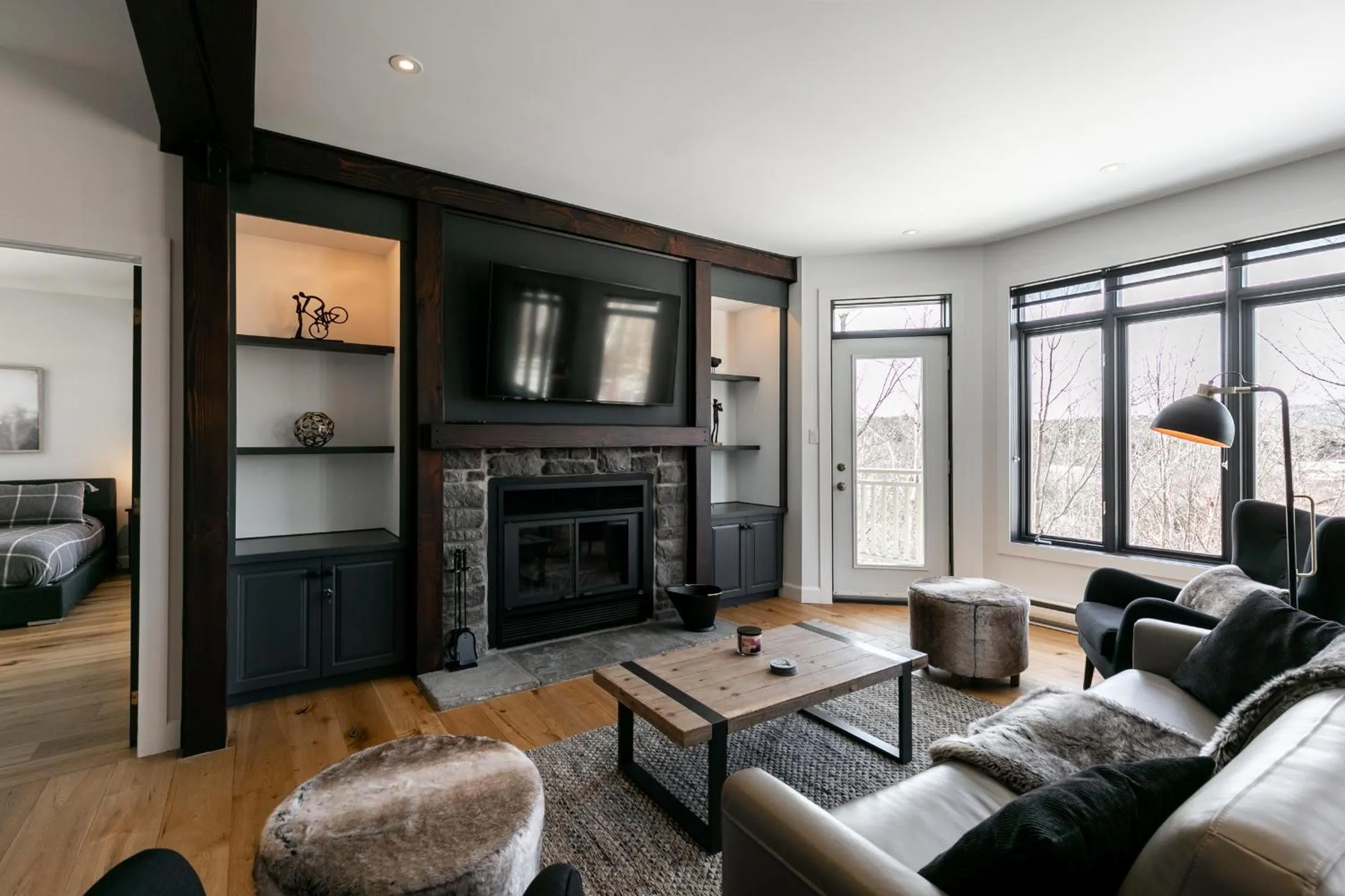Living room in Le Chalumeau by Chez Tremblant