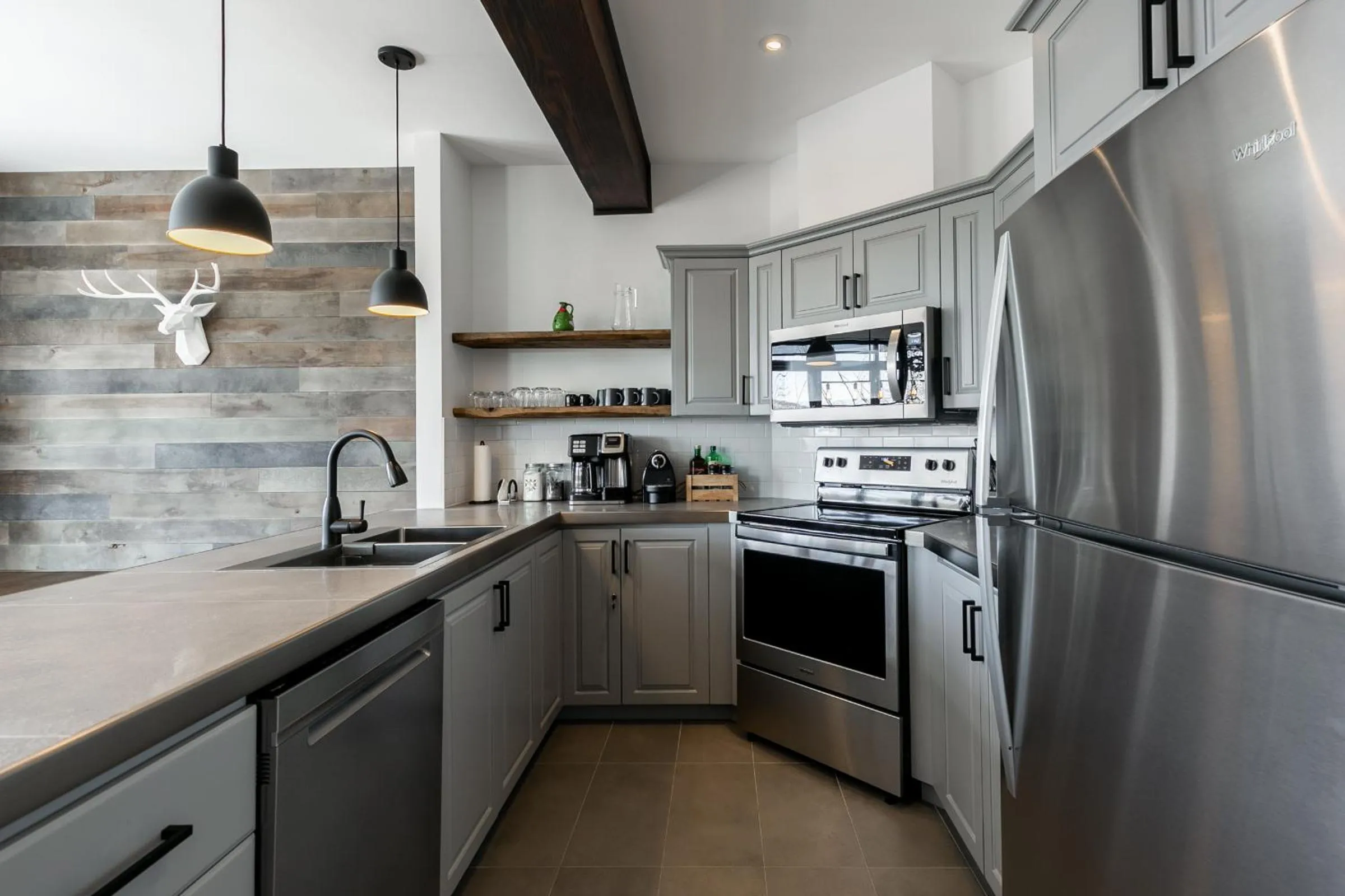Kitchen or kitchenette in Le Chalumeau by Chez Tremblant