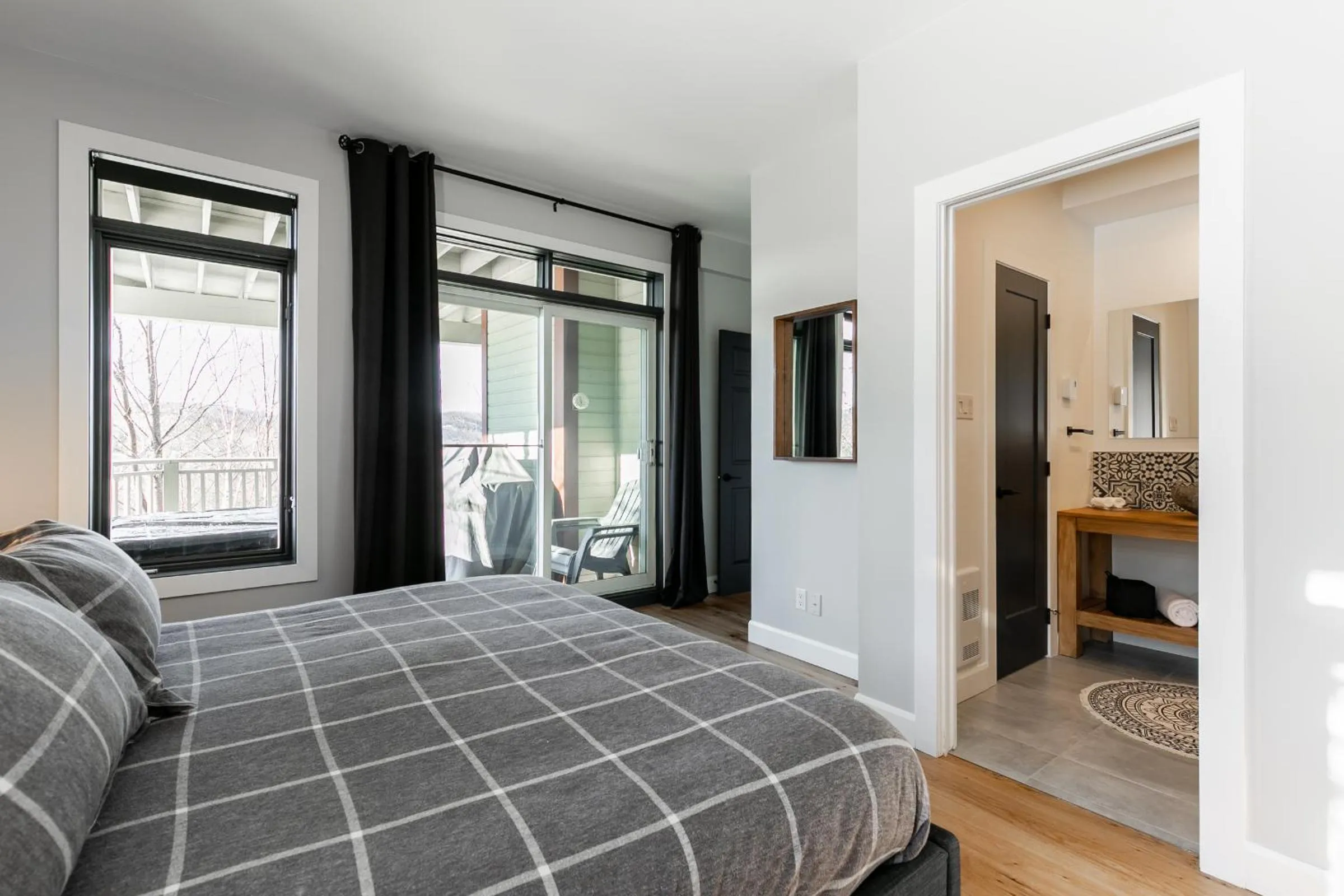 Bedroom, Bed in Le Chalumeau by Chez Tremblant