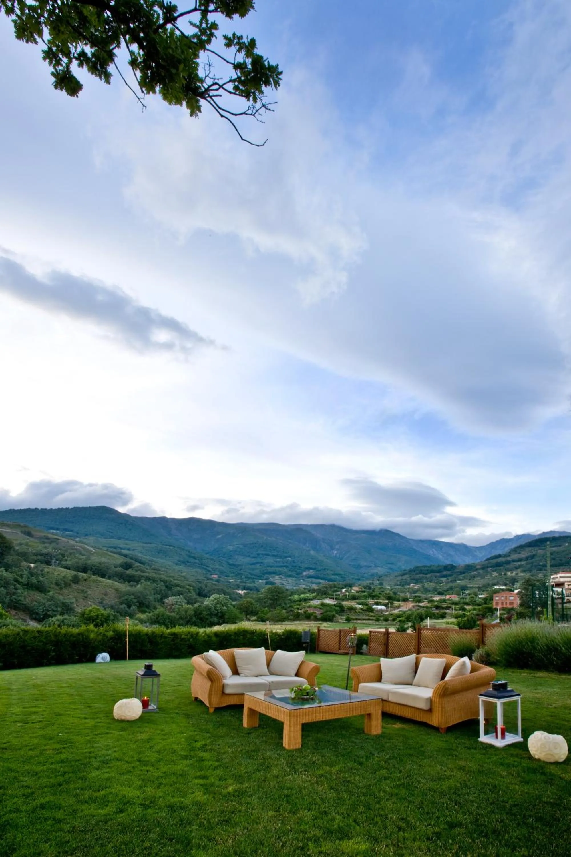 Facade/entrance in Hotel Ruta Imperial H-CC-00660