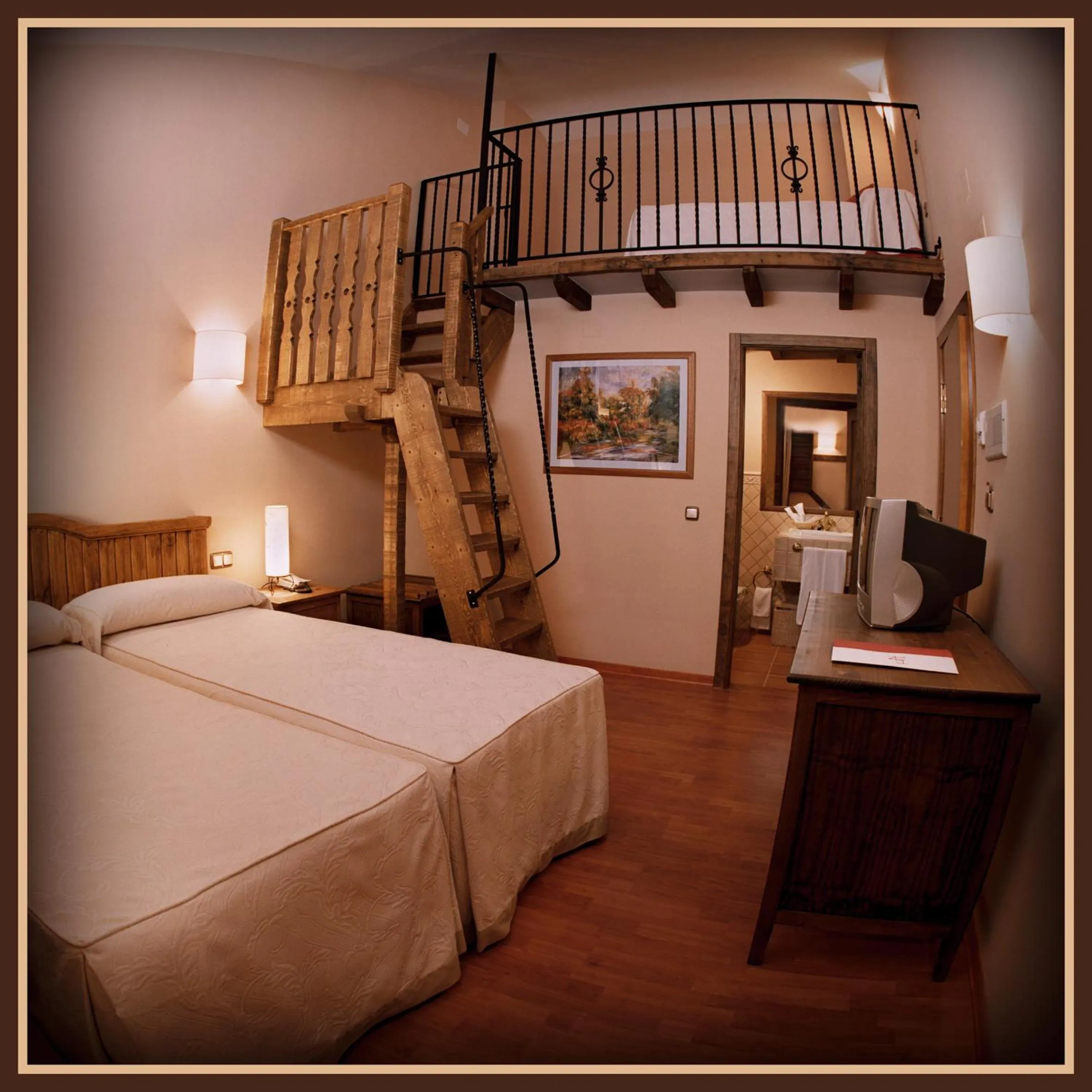 Photo of the whole room in Hotel Ruta Imperial H-CC-00660