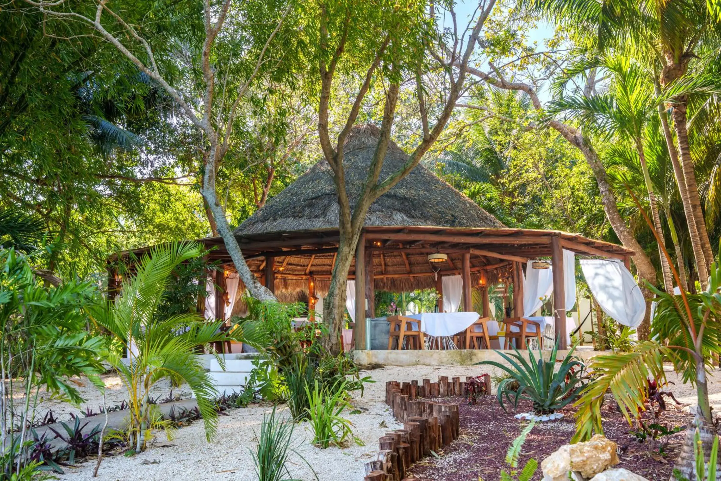 Restaurant/places to eat in Mikasa Bacalar Hotel Boutique, Lagoon Front Restaurant/places to eat in Mikasa Bacalar Hotel Boutique, Lagoon Front