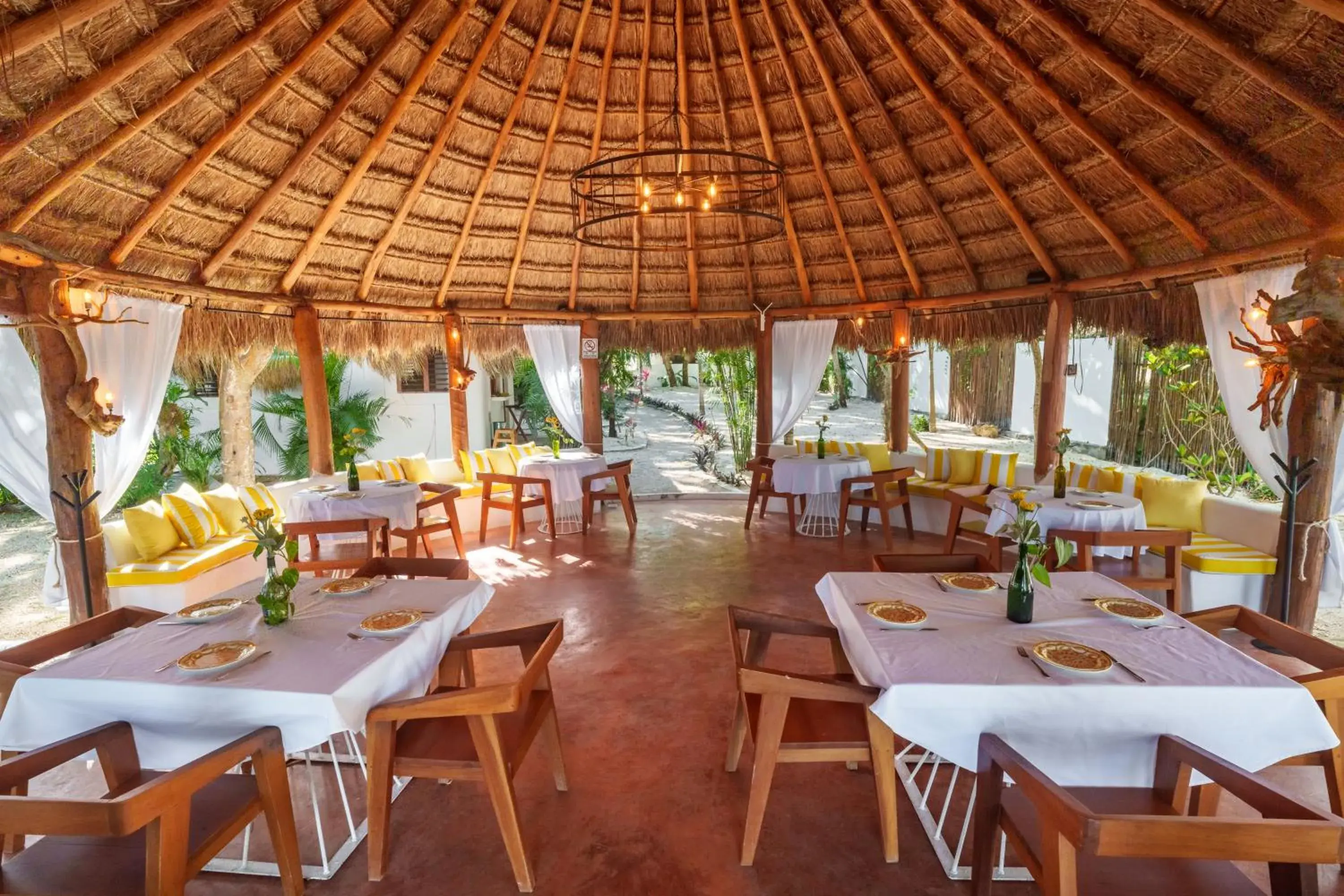 Restaurant/places to eat in Mikasa Bacalar Hotel Boutique, Lagoon Front Restaurant/places to eat in Mikasa Bacalar Hotel Boutique, Lagoon Front