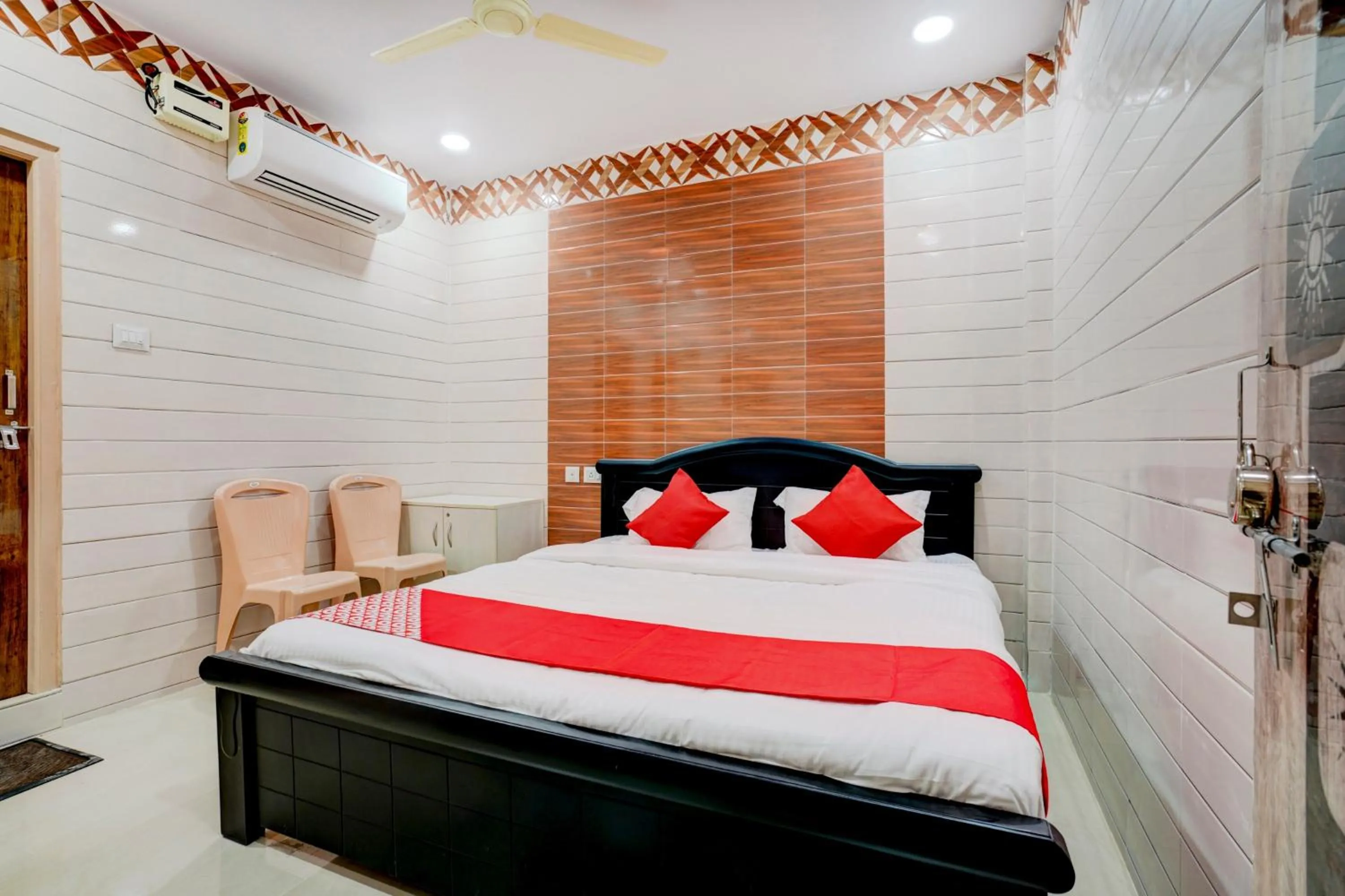 Bedroom, Bed in Hotel O Aroma Classic Near Nampally Main Railway station