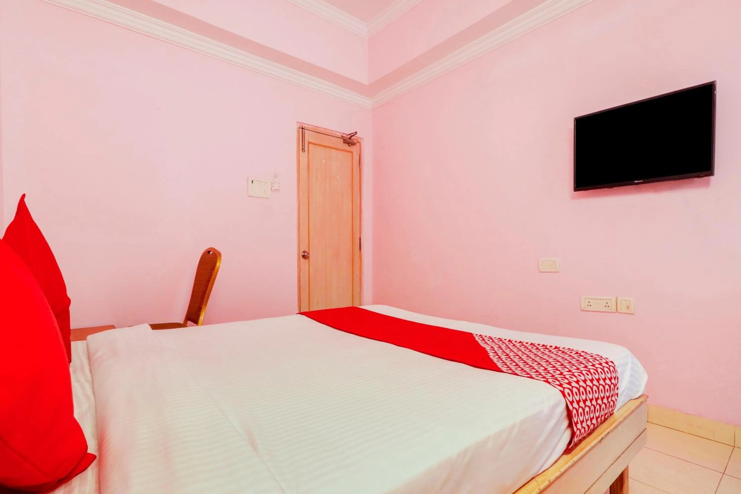 Bedroom, Bed in Super Hotel O Vaishnavi Palace