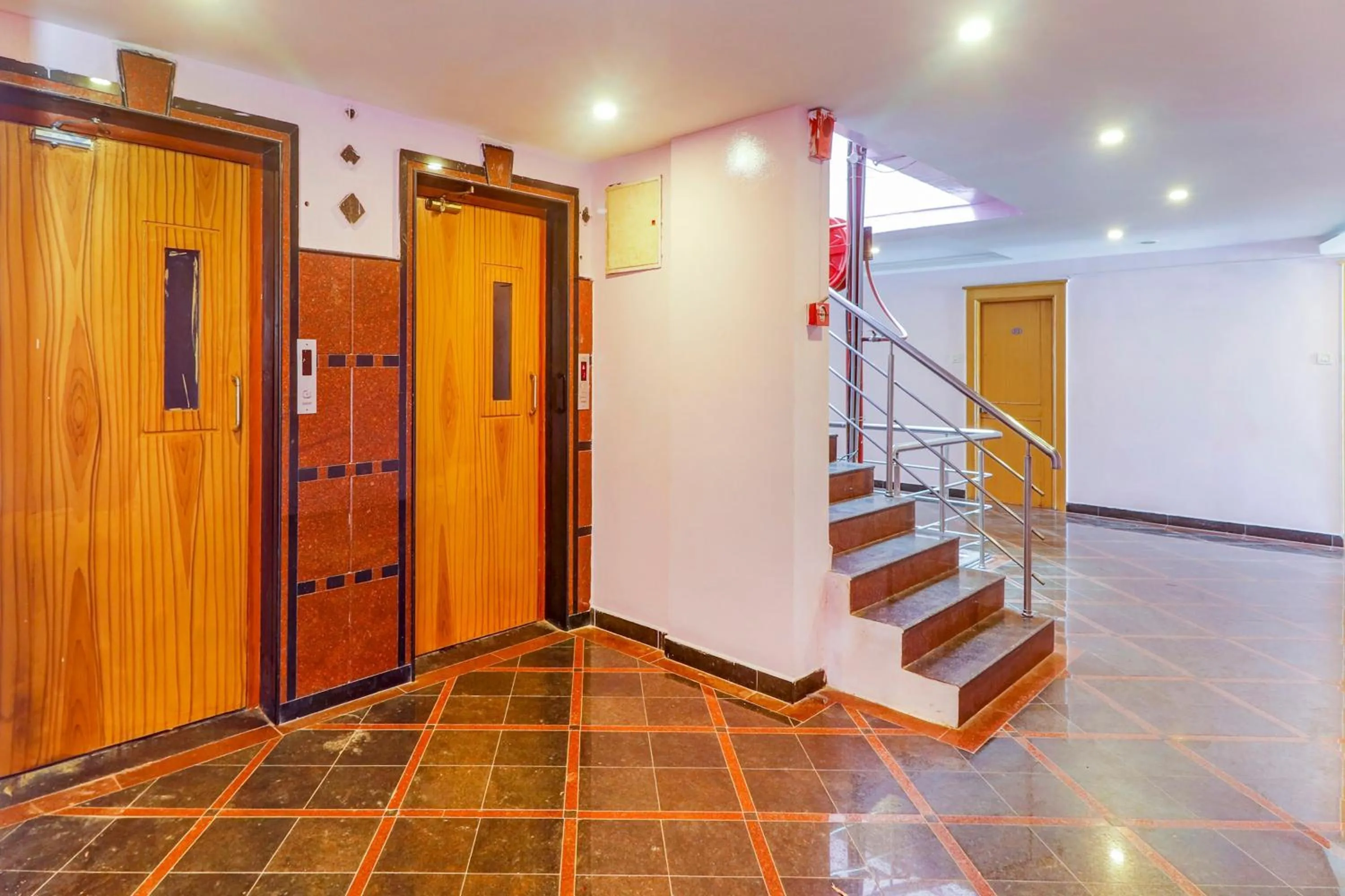 Lobby or reception in Super Hotel O Vaishnavi Palace