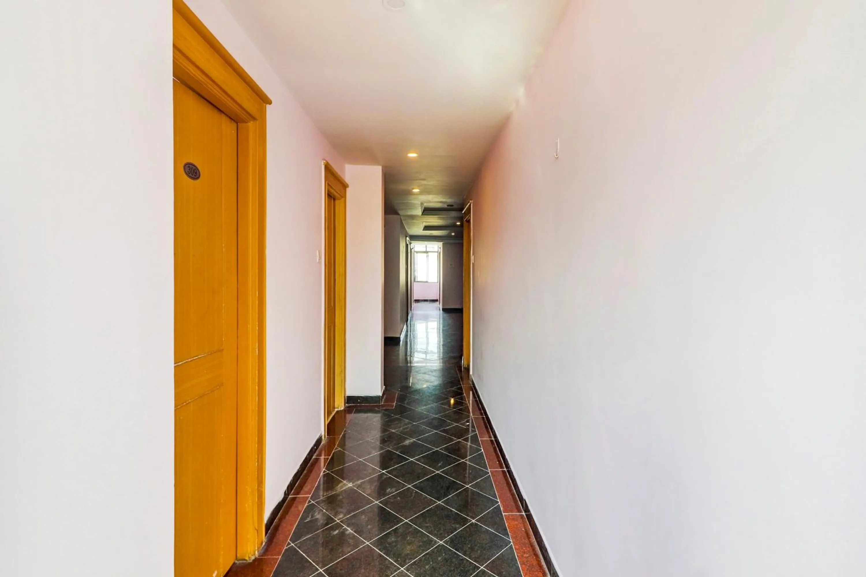 Lobby or reception in Super Hotel O Vaishnavi Palace