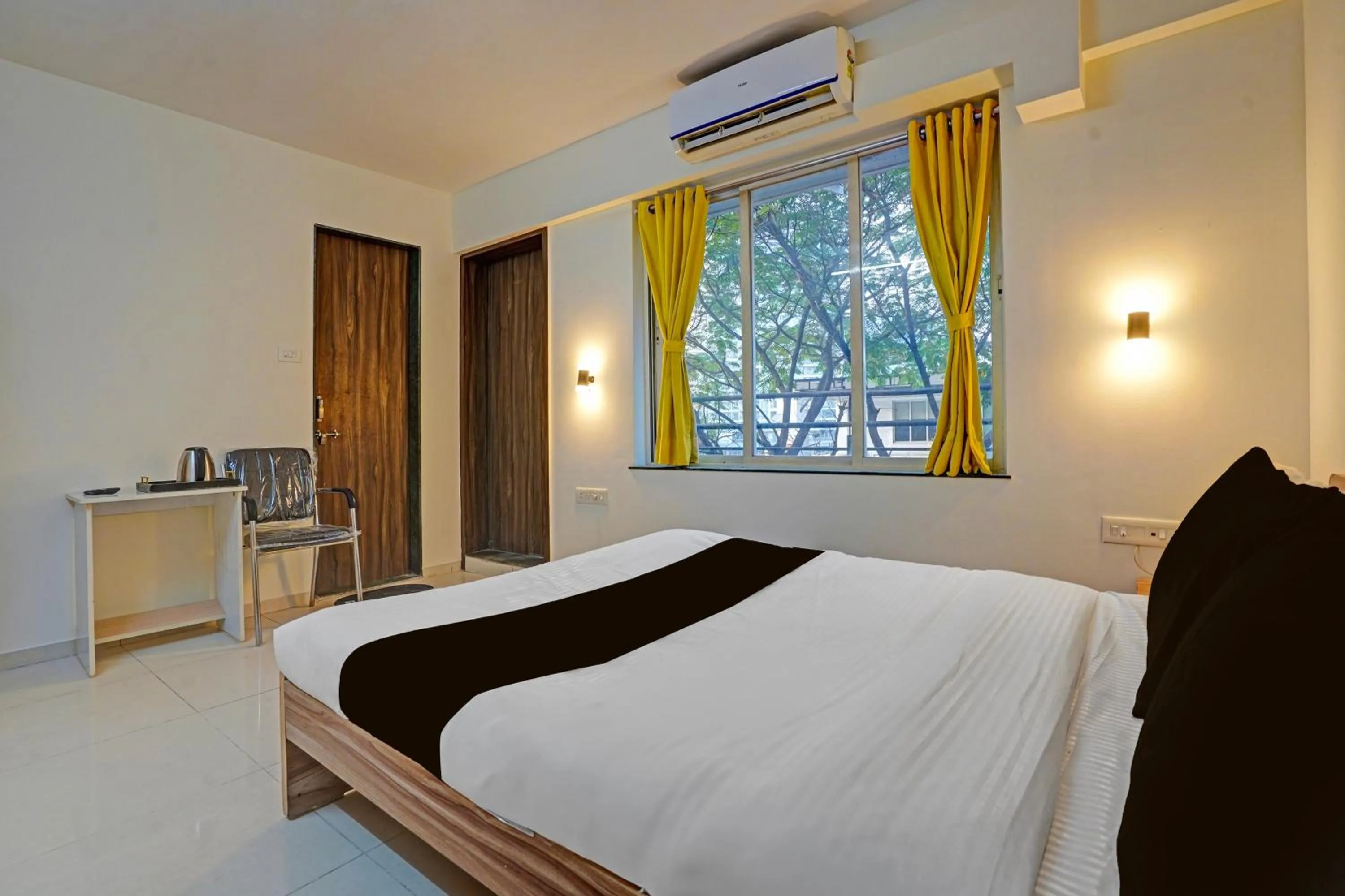 Bed in Super Collection O Baner Hillview Pune Formerly Siri Lodge