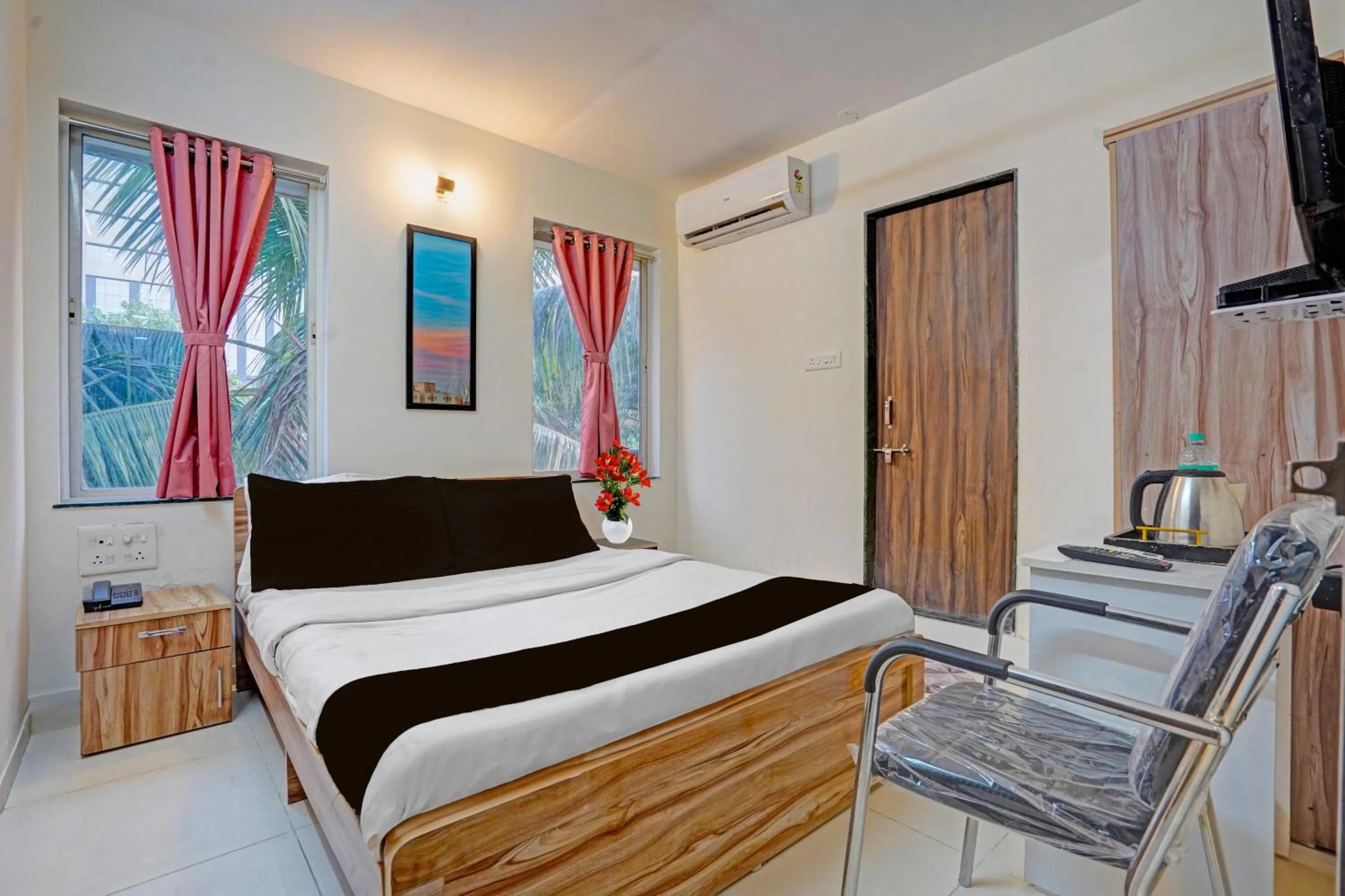 Bed in Super Collection O Baner Hillview Pune Formerly Siri Lodge