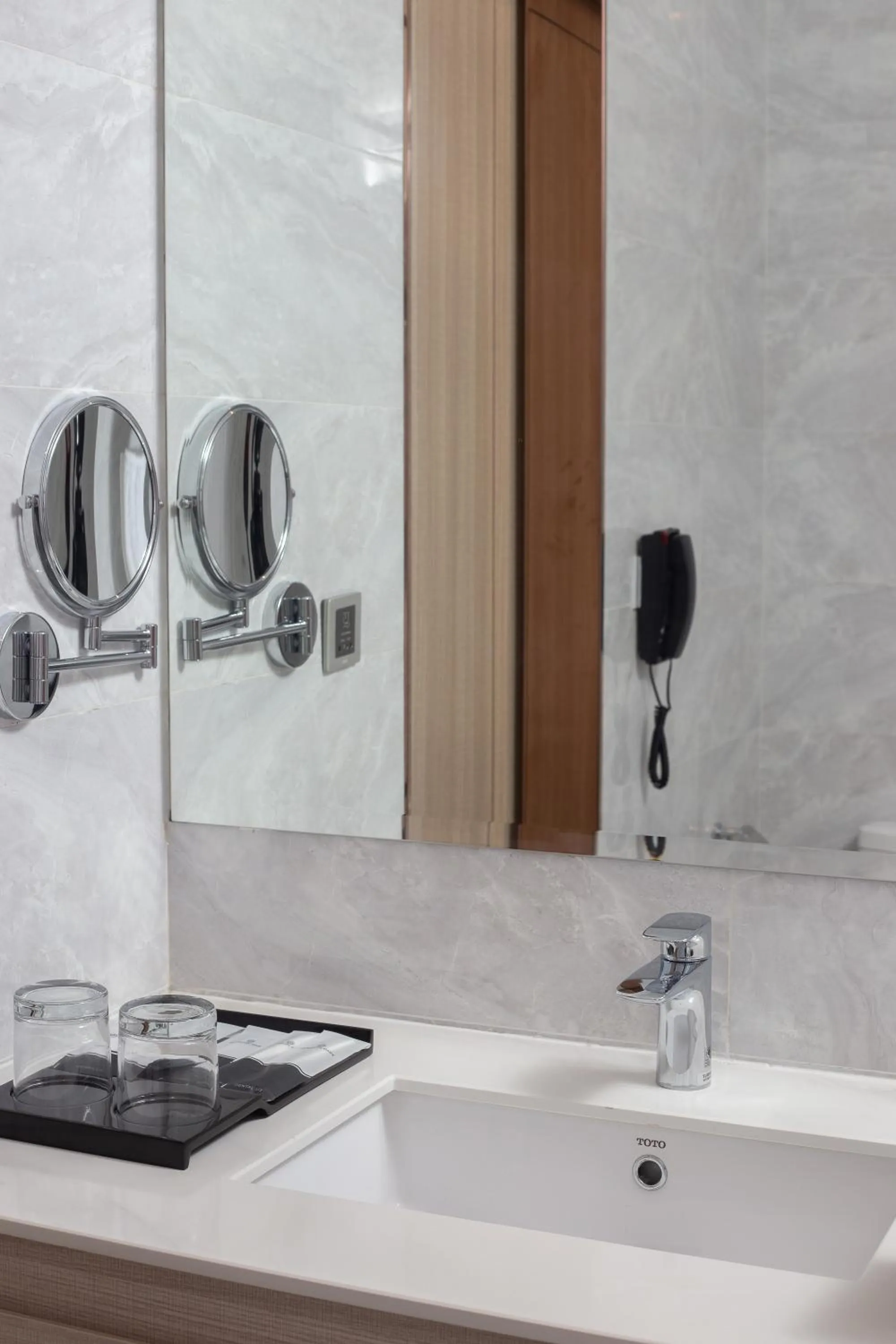 Shower in Sensory Park Urban Hotel