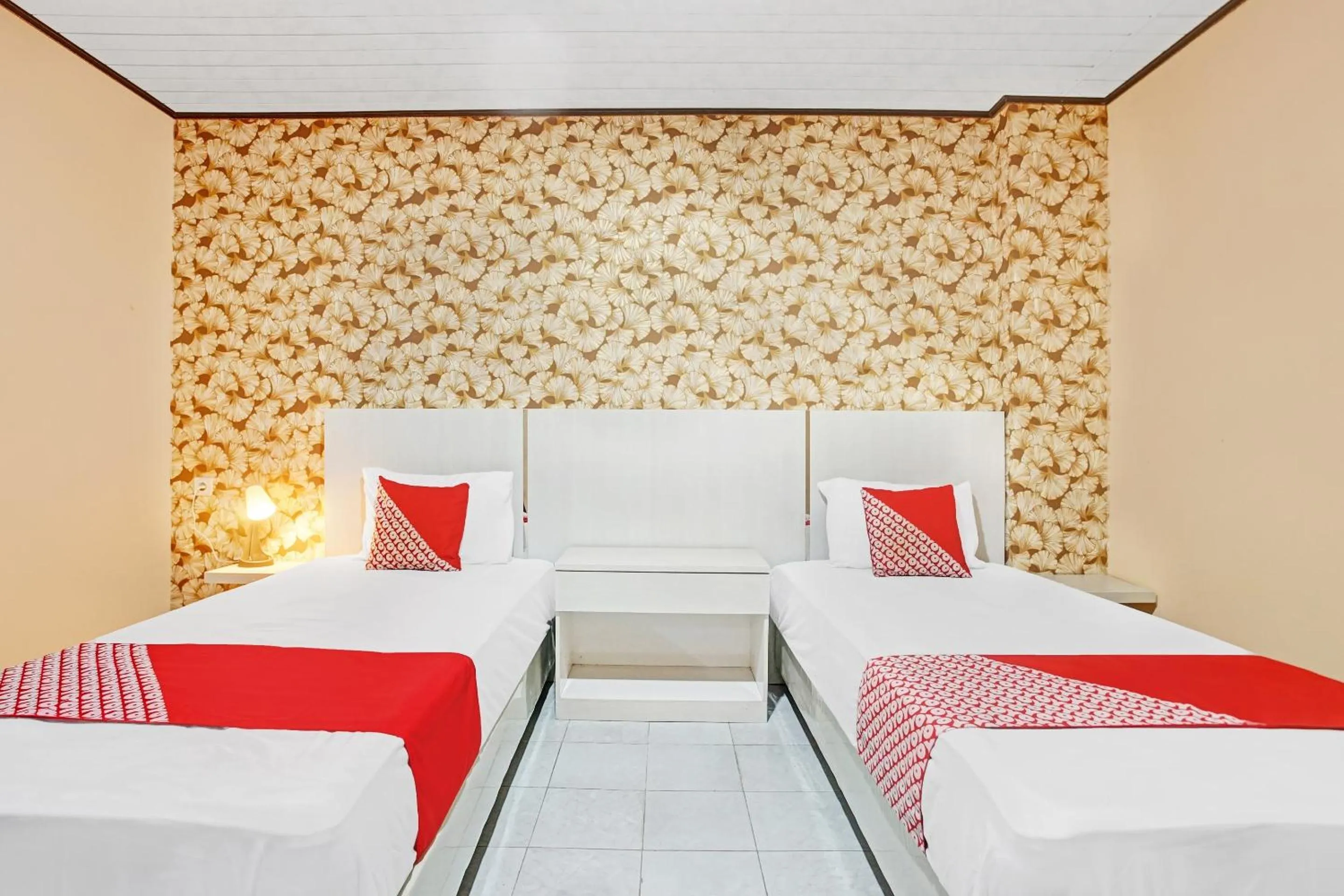 Bedroom in OYO 90399 Box House