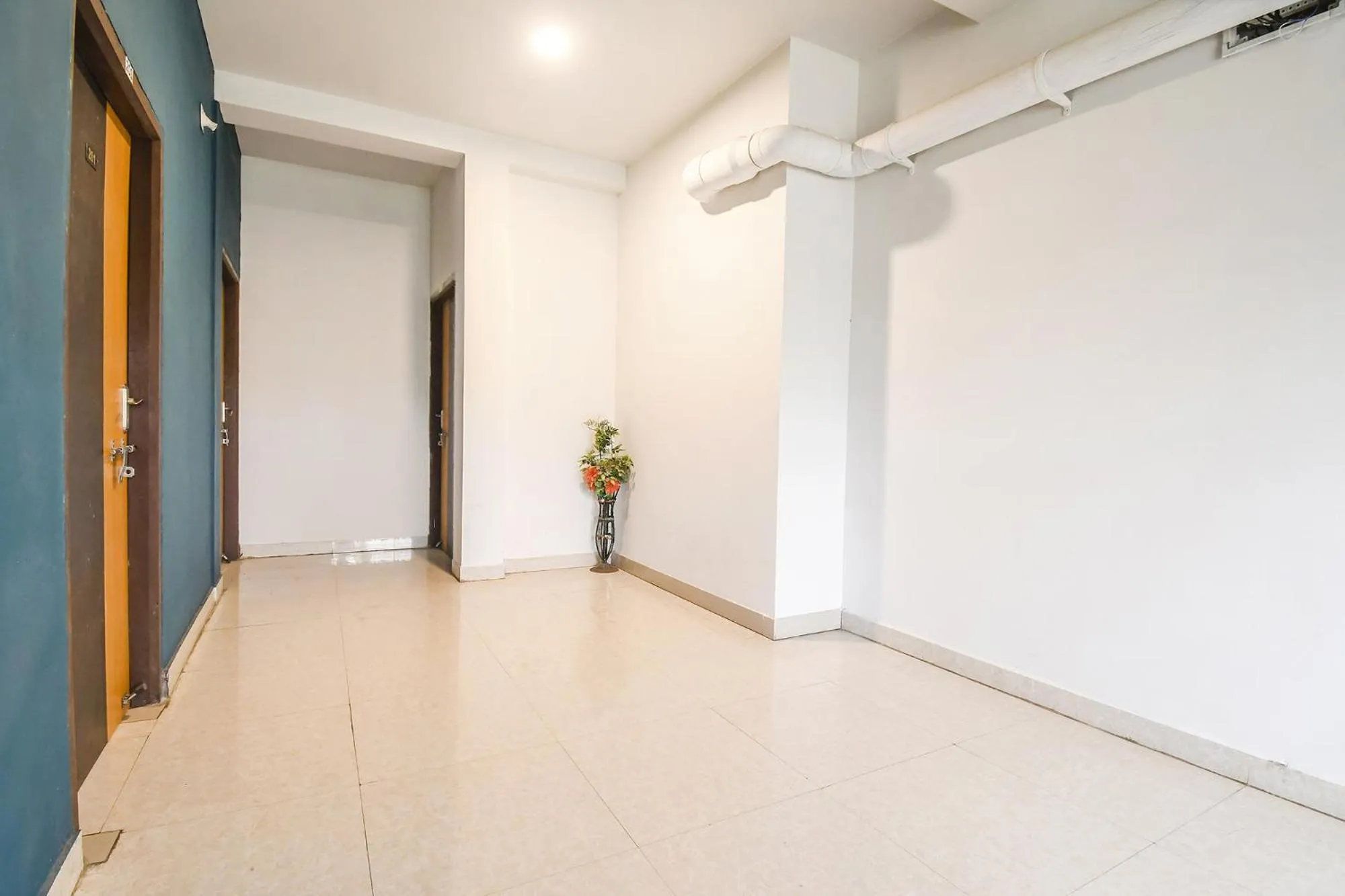 Lobby or reception in FabHotel Welcome Inn I - Nr DN Regalia Mall