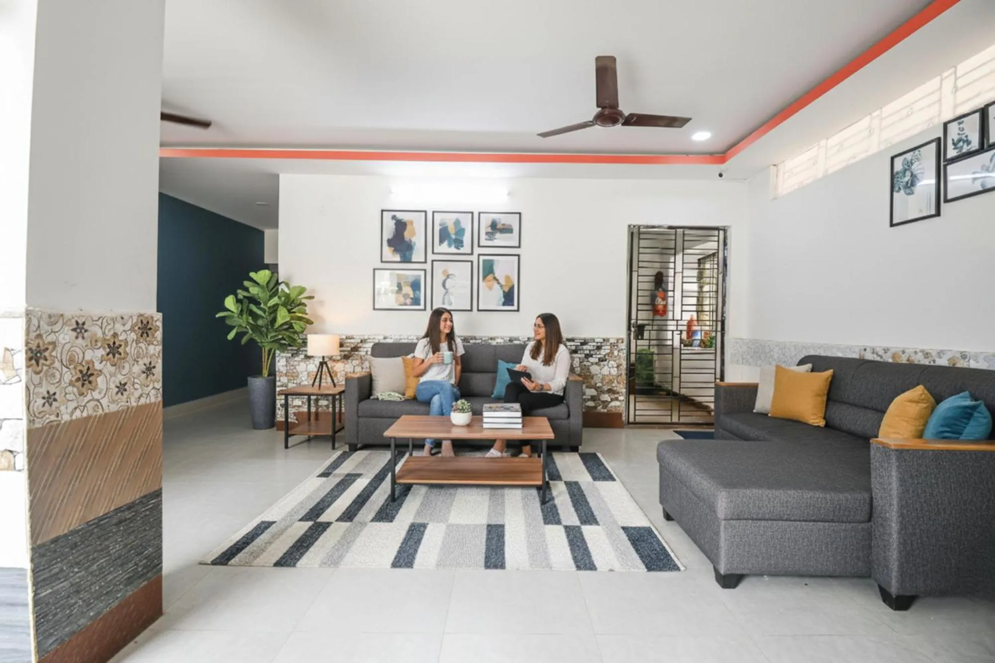 Seating area in FabHotel Welcome Inn I - Nr DN Regalia Mall