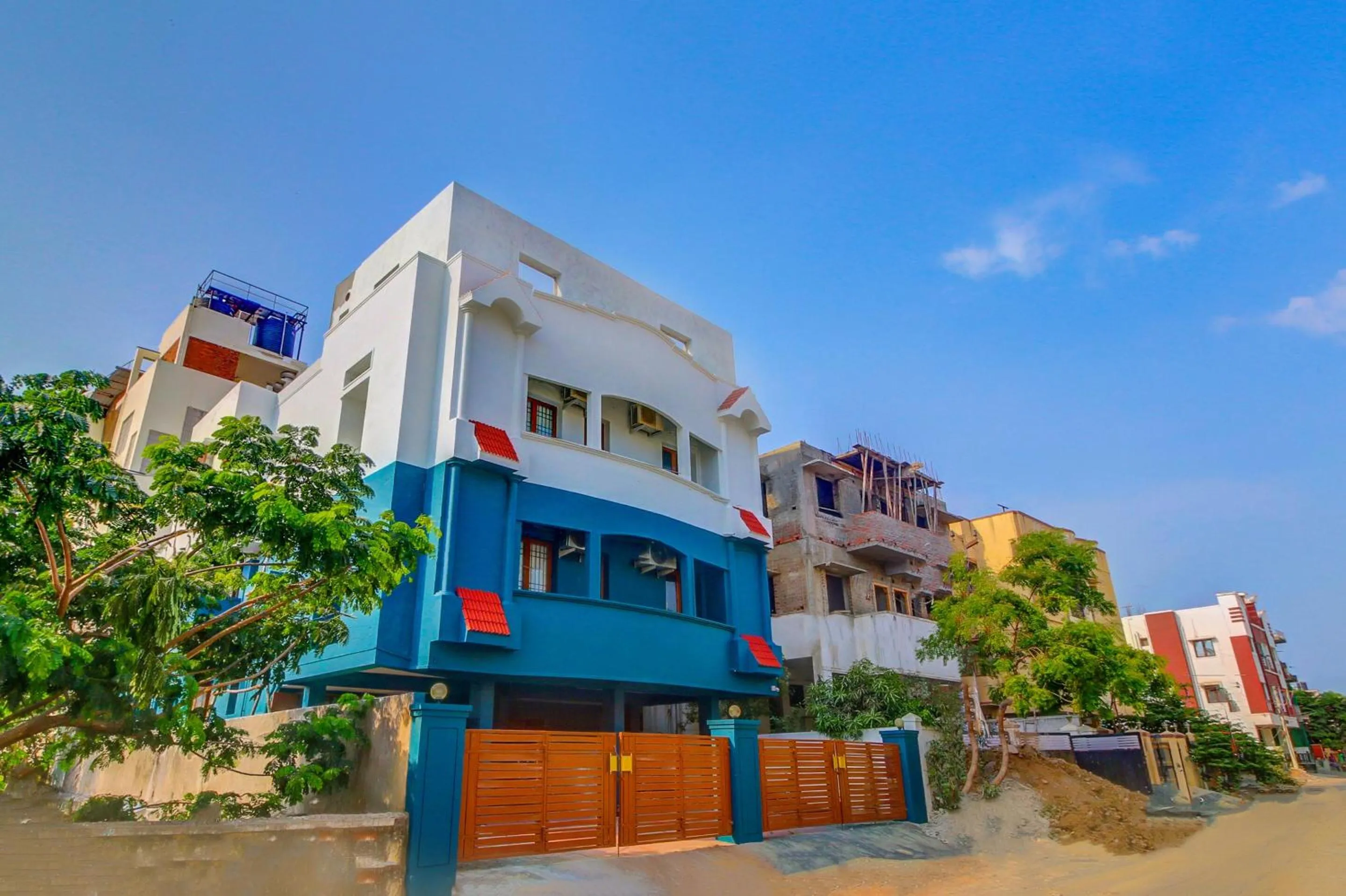 Facade/entrance in Hotel O Harma Residency Near Jazz Cinemas Luxe