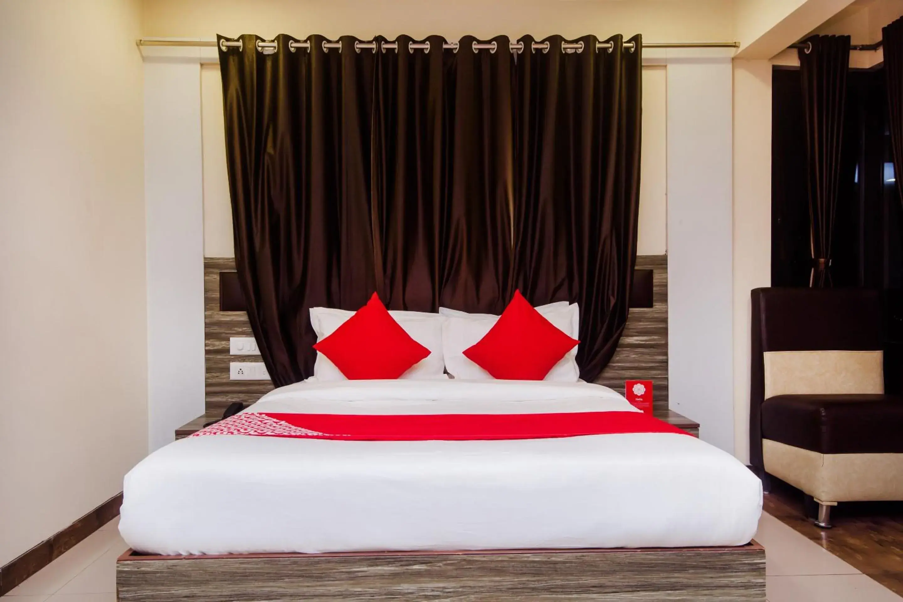 Bedroom, Bed in Collection O Phoenix Bedroom, Bed in Collection O Phoenix