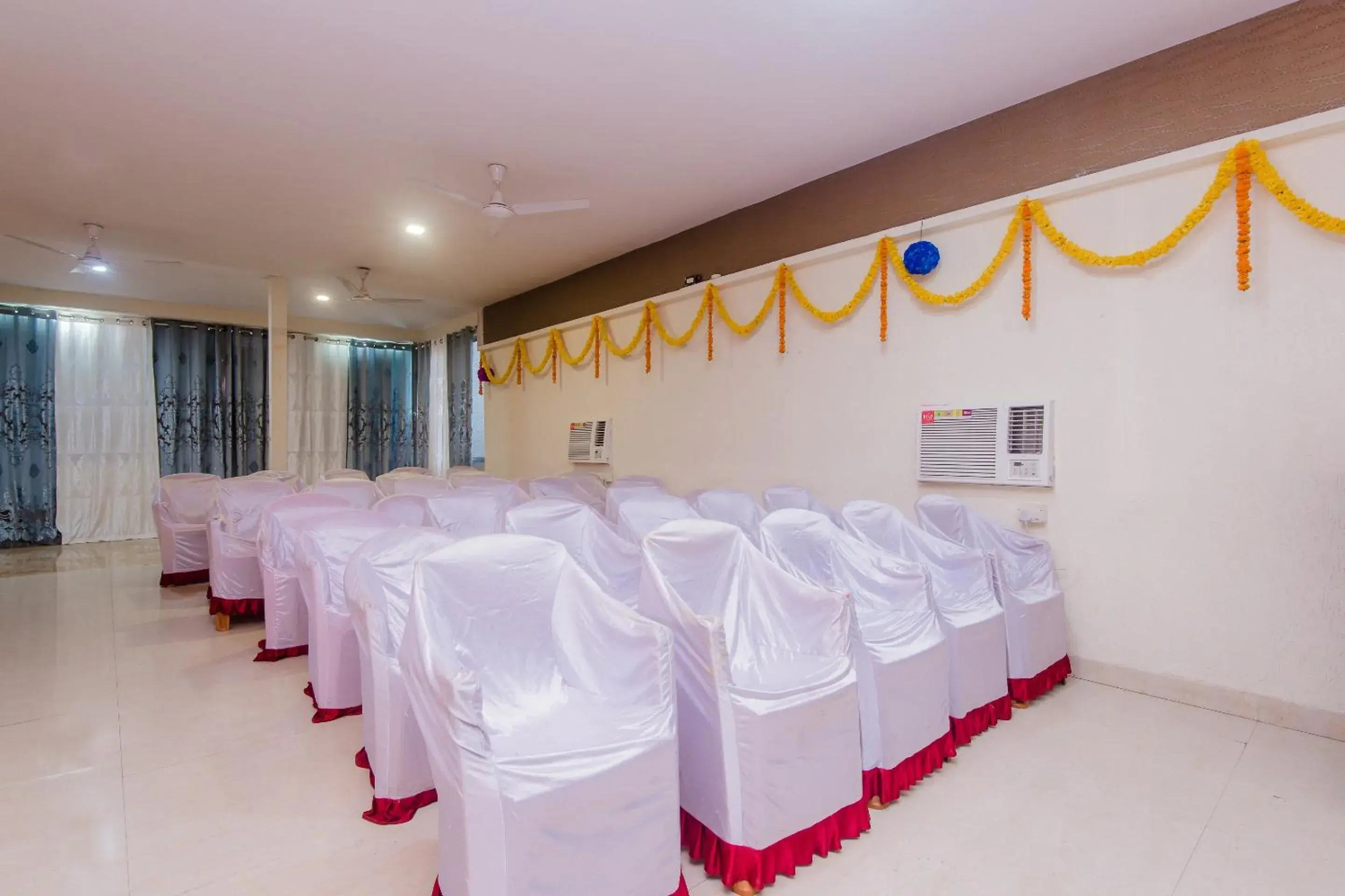 Restaurant/places to eat in Collection O Phoenix Restaurant/places to eat in Collection O Phoenix